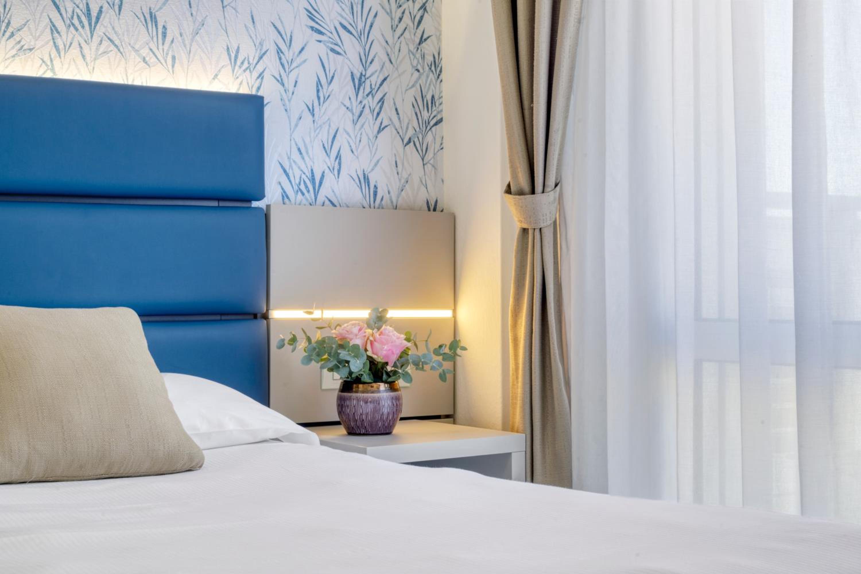 Double or Twin Room - Photo 2