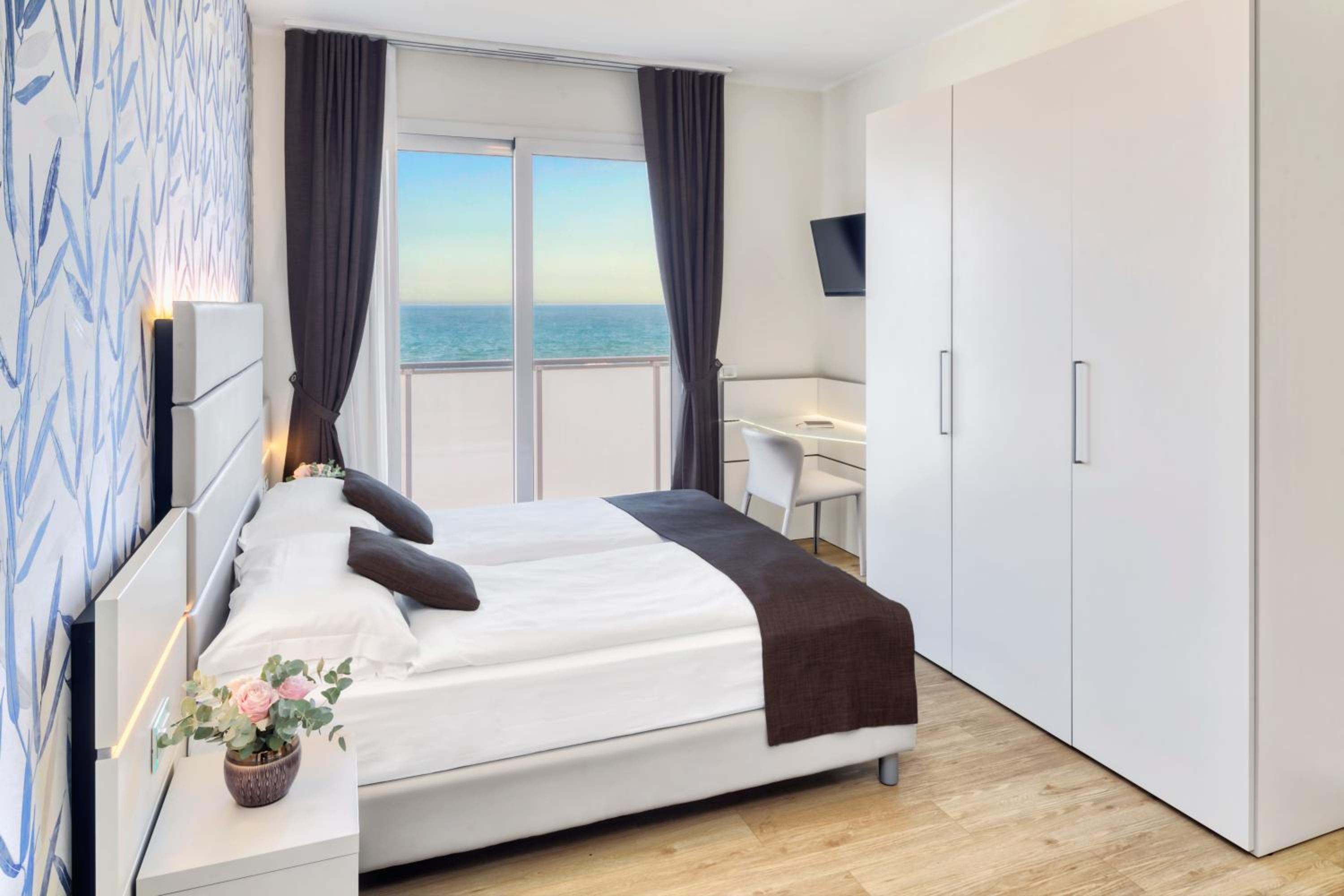 Superior Double or Twin Room with Sea View