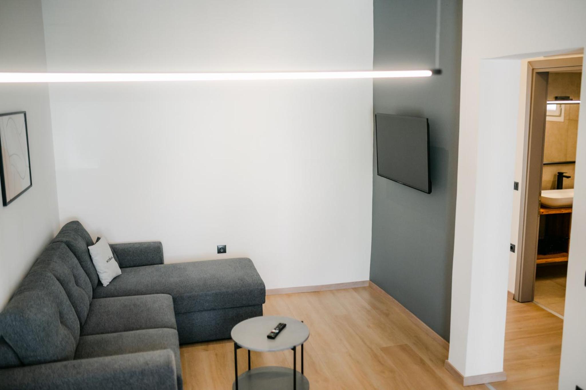 Two-Bedroom Apartment - Photo 43