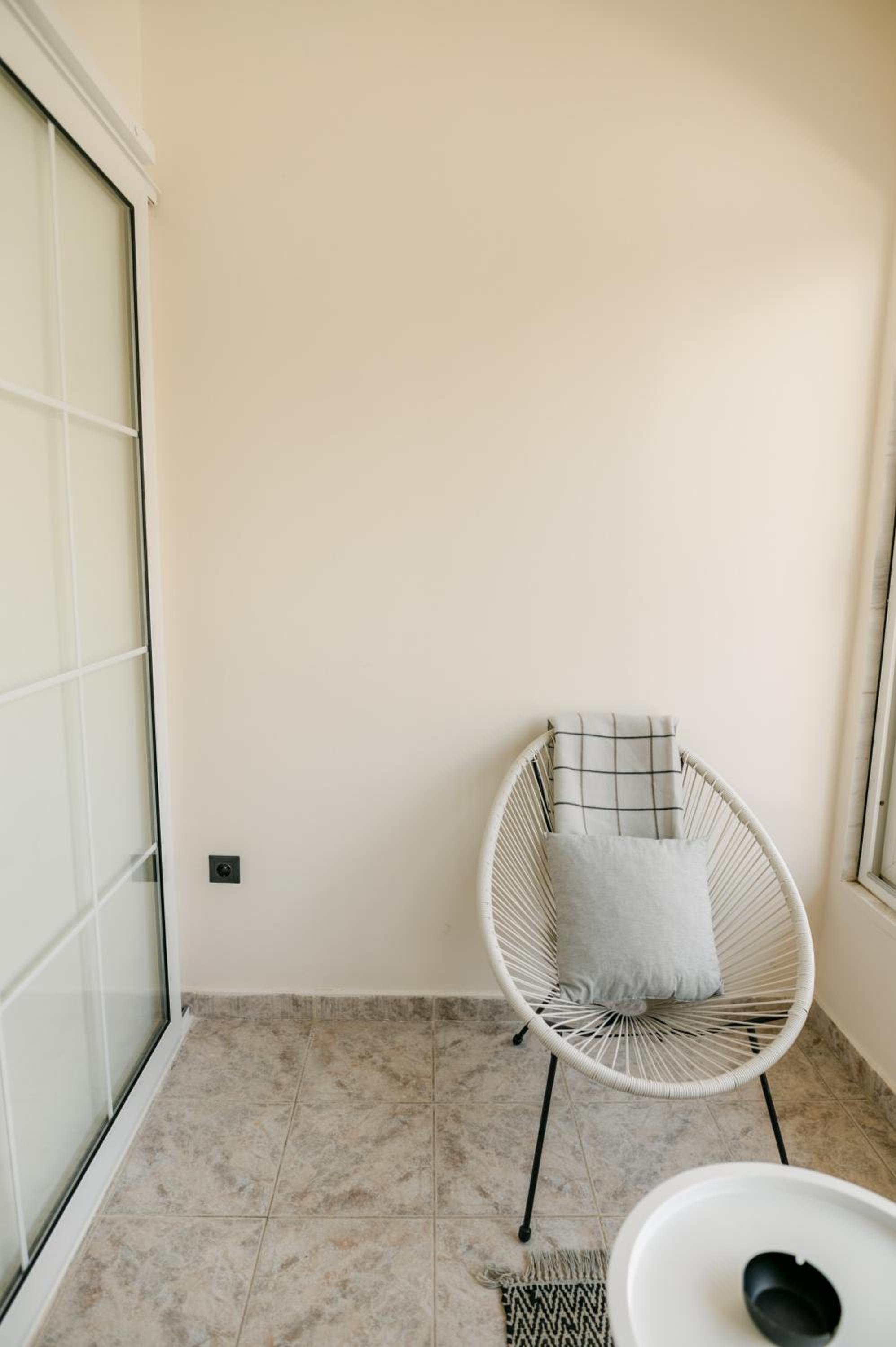 Two-Bedroom Apartment - Photo 2