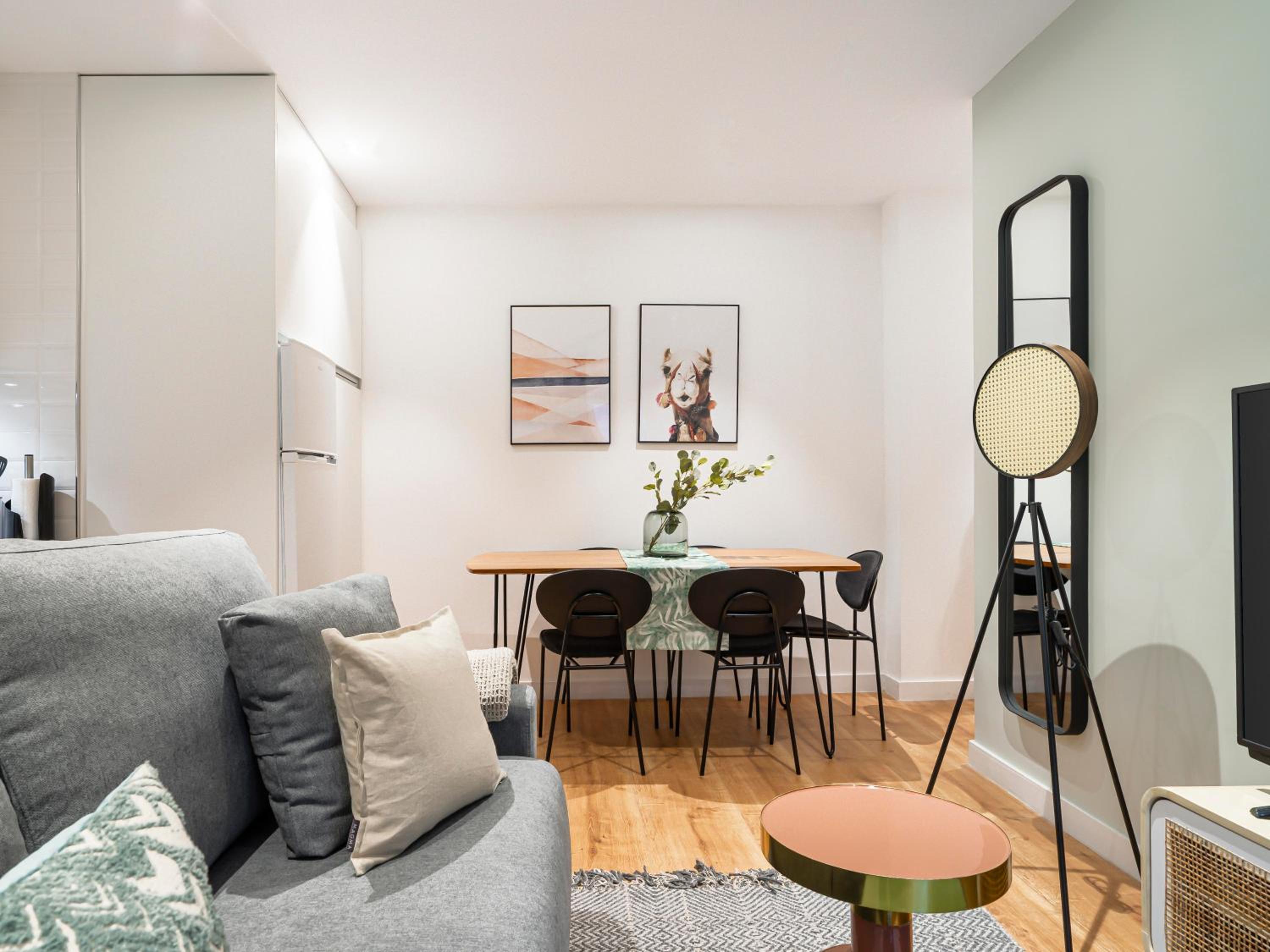 Two-Bedroom Apartment (LT) photo 2