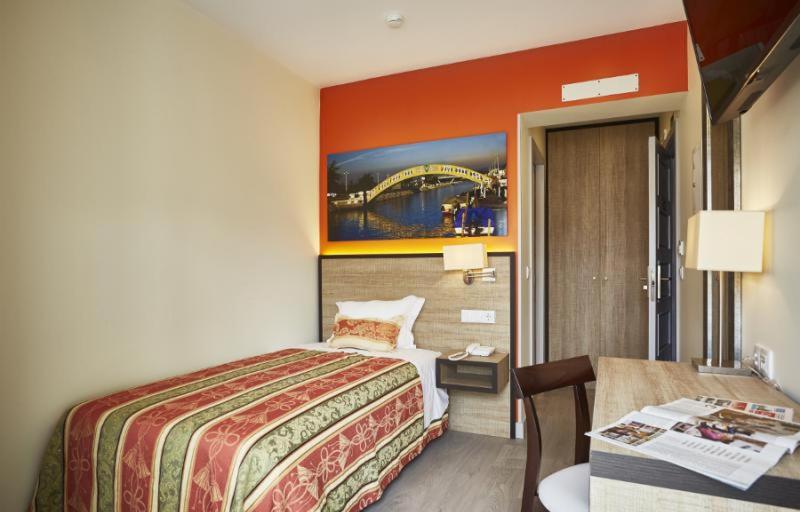 Single Room photo 2