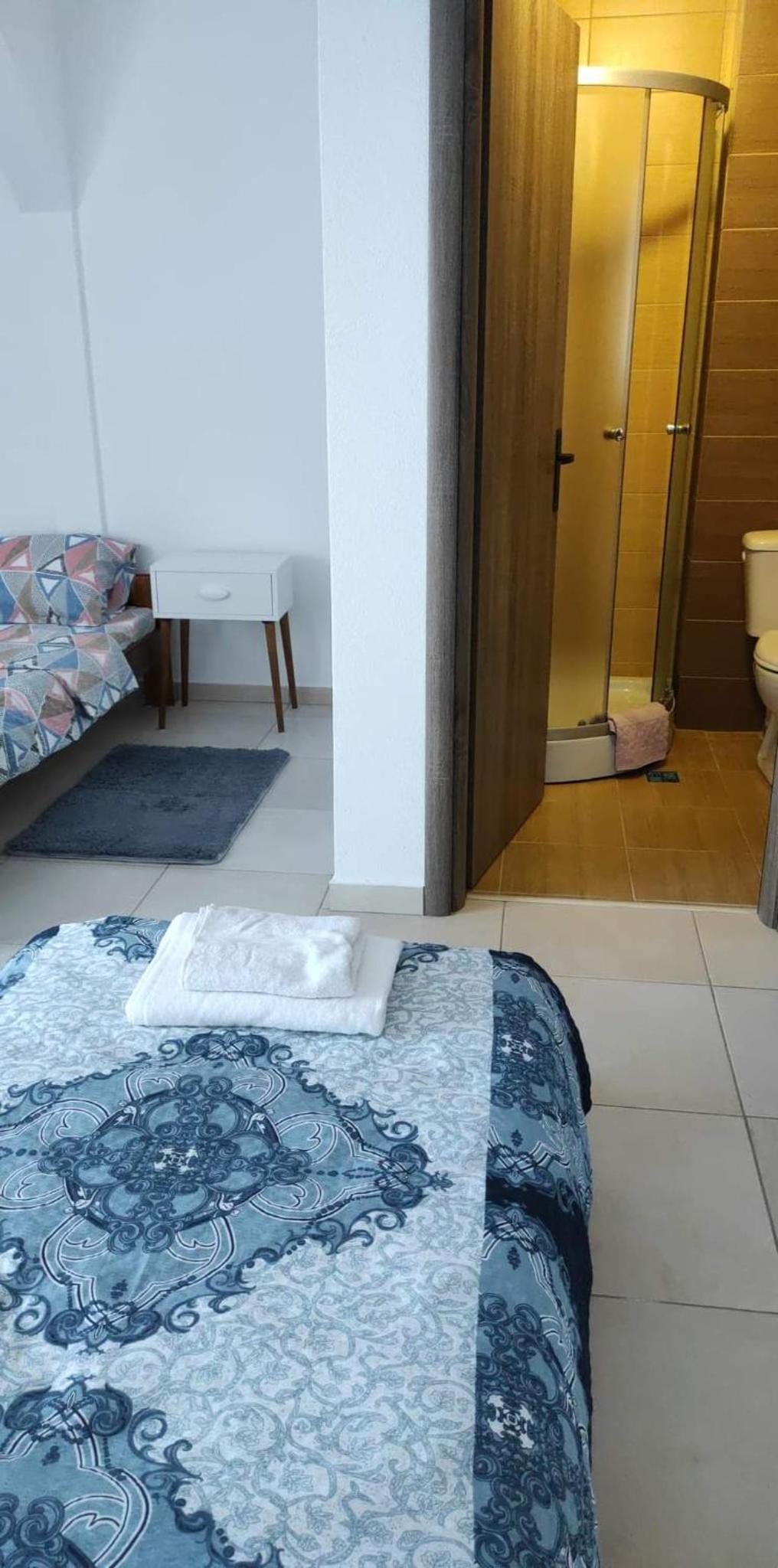 Triple Room with Private Bathroom
