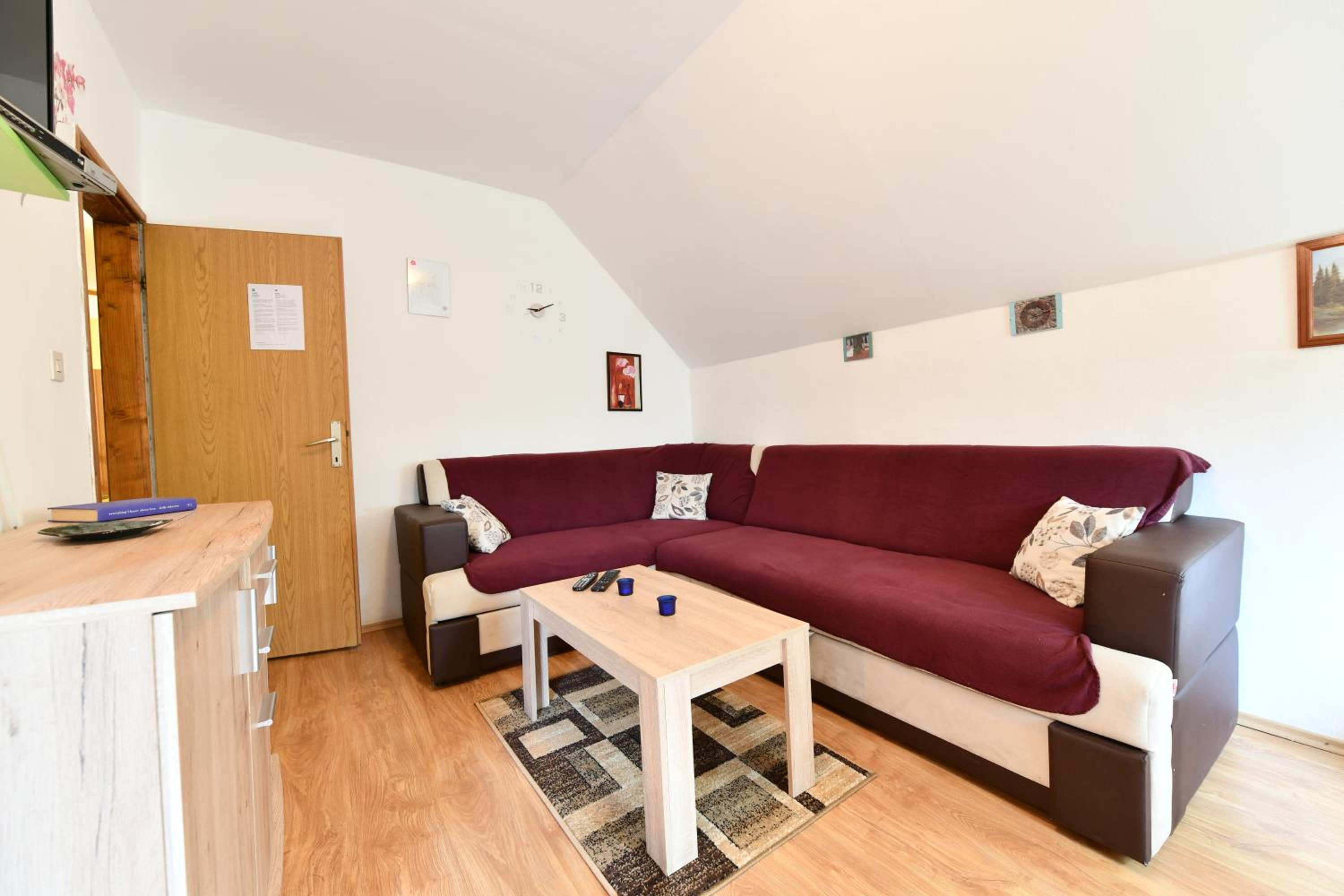 One-Bedroom Apartment with Balcony - Photo 6