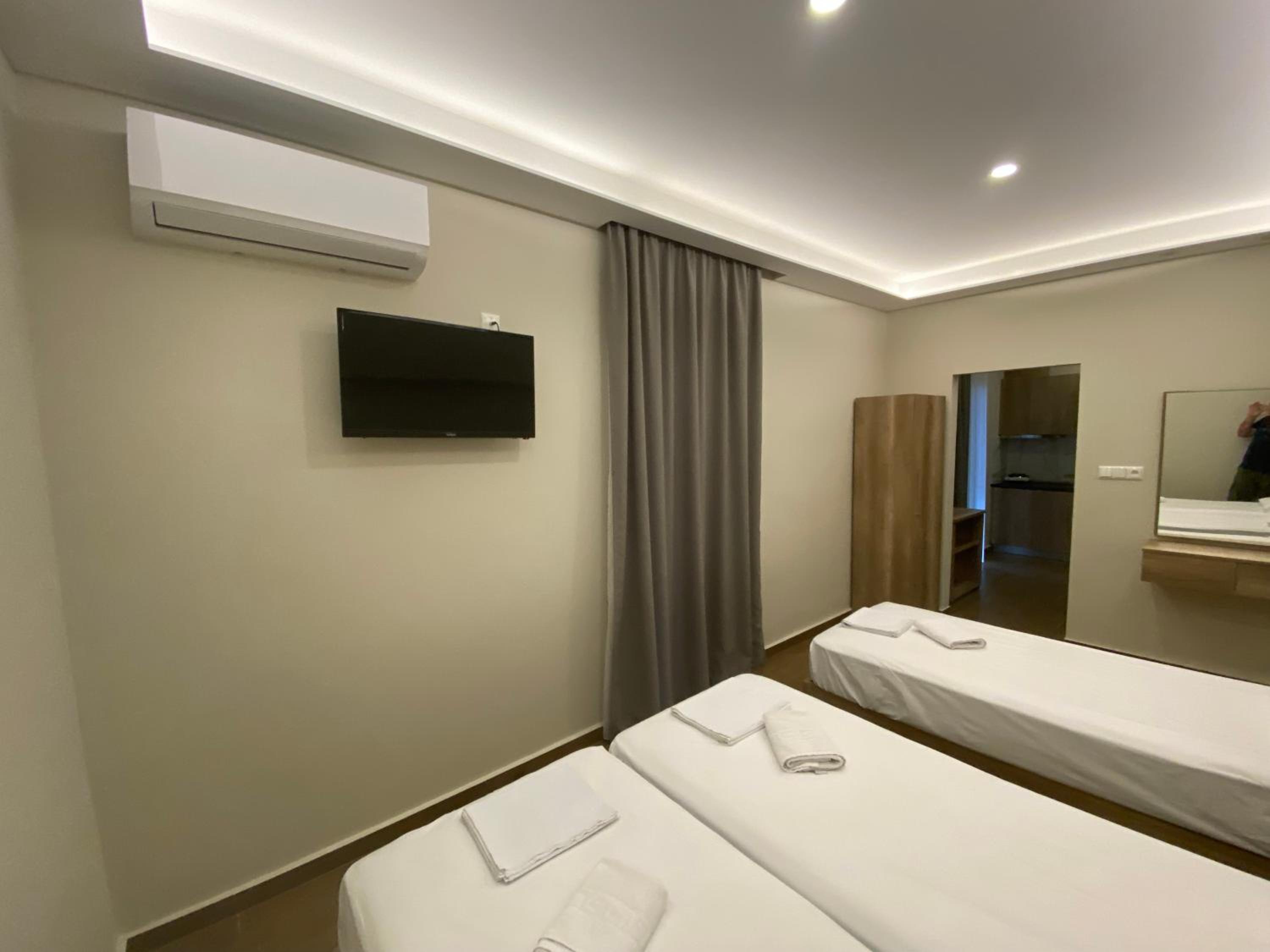 Triple Room with Balcony photo 2