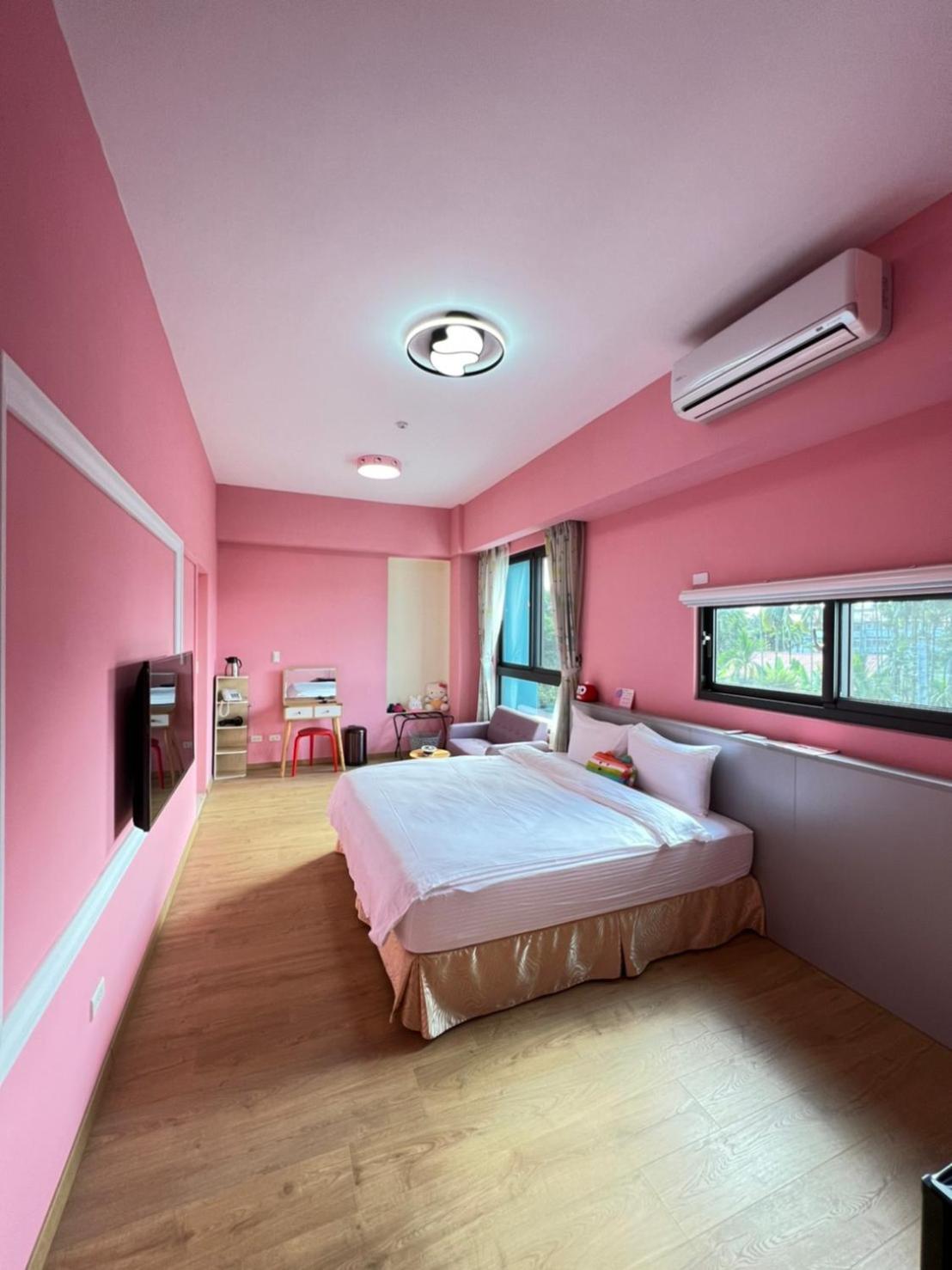 Deluxe Family Suite photo 1