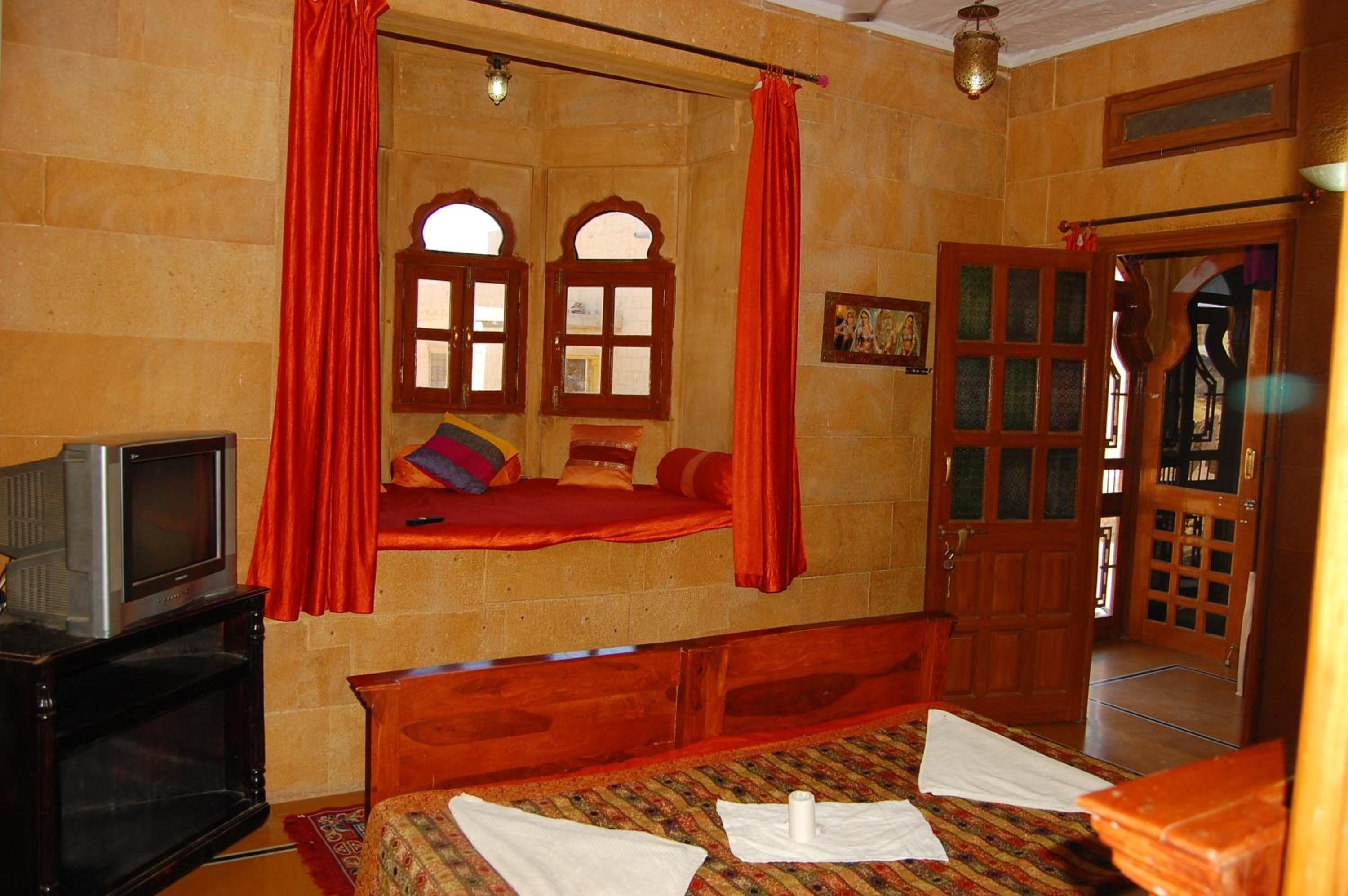 Deluxe Room - Photo 3