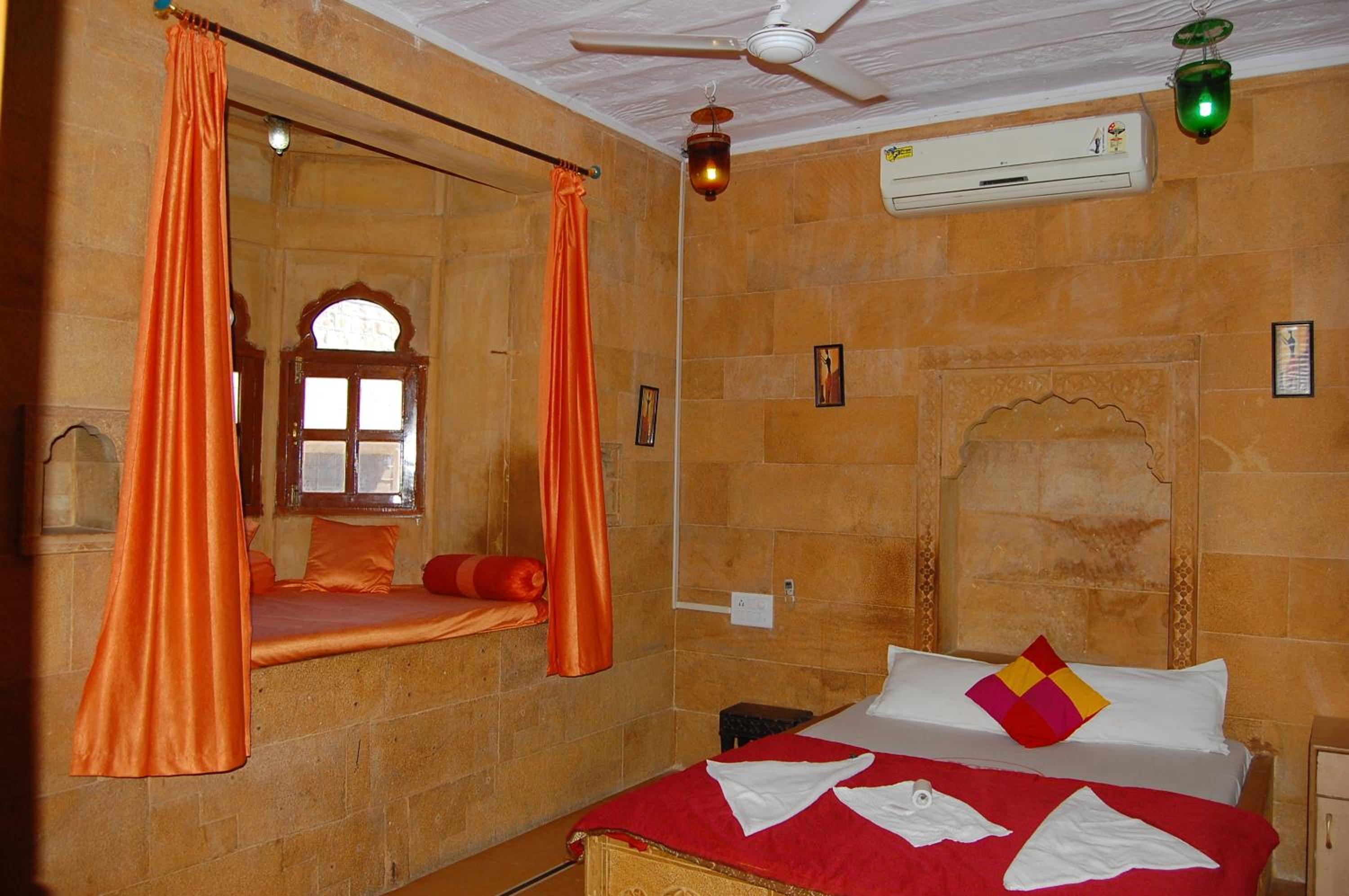 Deluxe Room - Photo 4