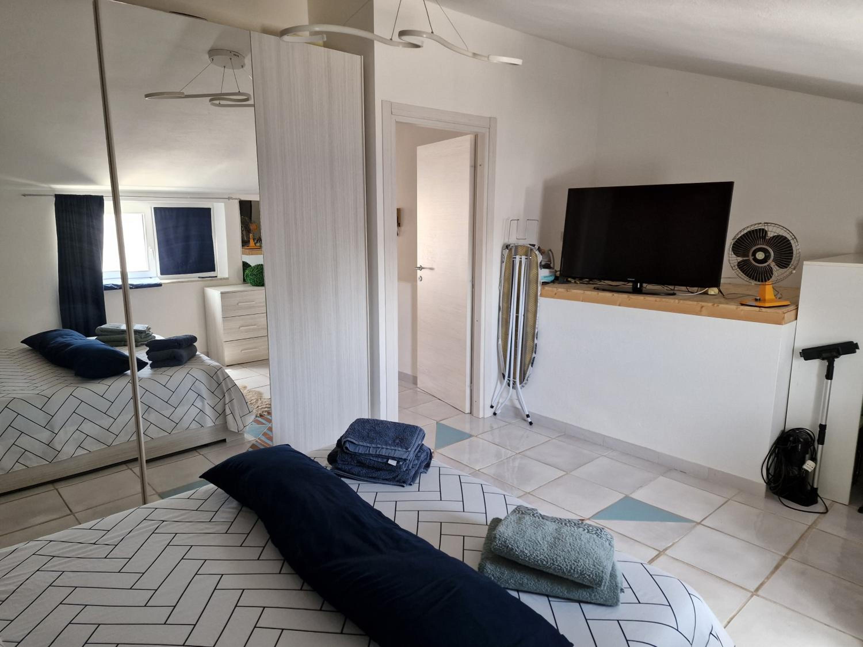 One-Bedroom Apartment photo 3