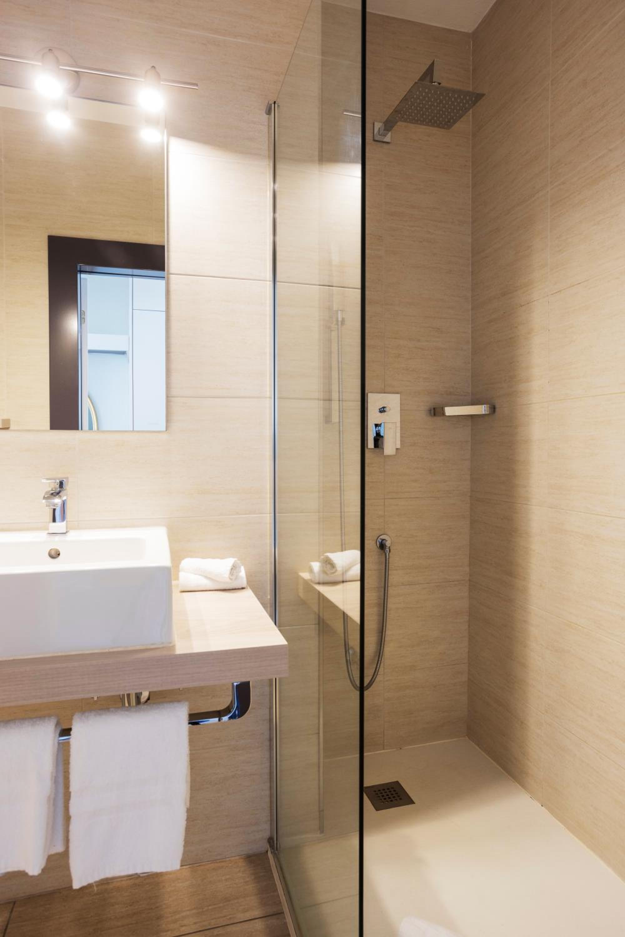 Superior Double Room - Photo 2