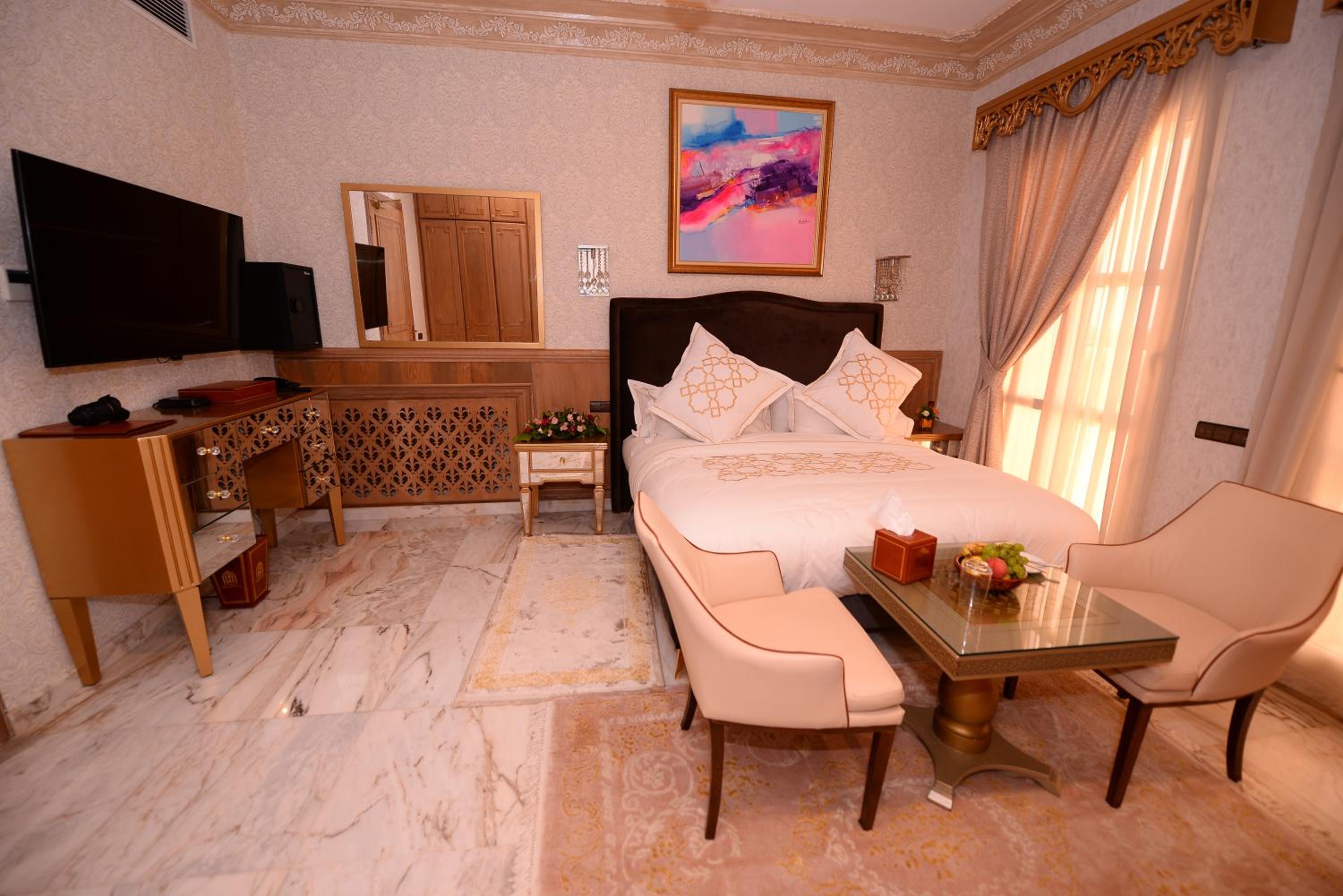 King Room with Pool View - Photo 1