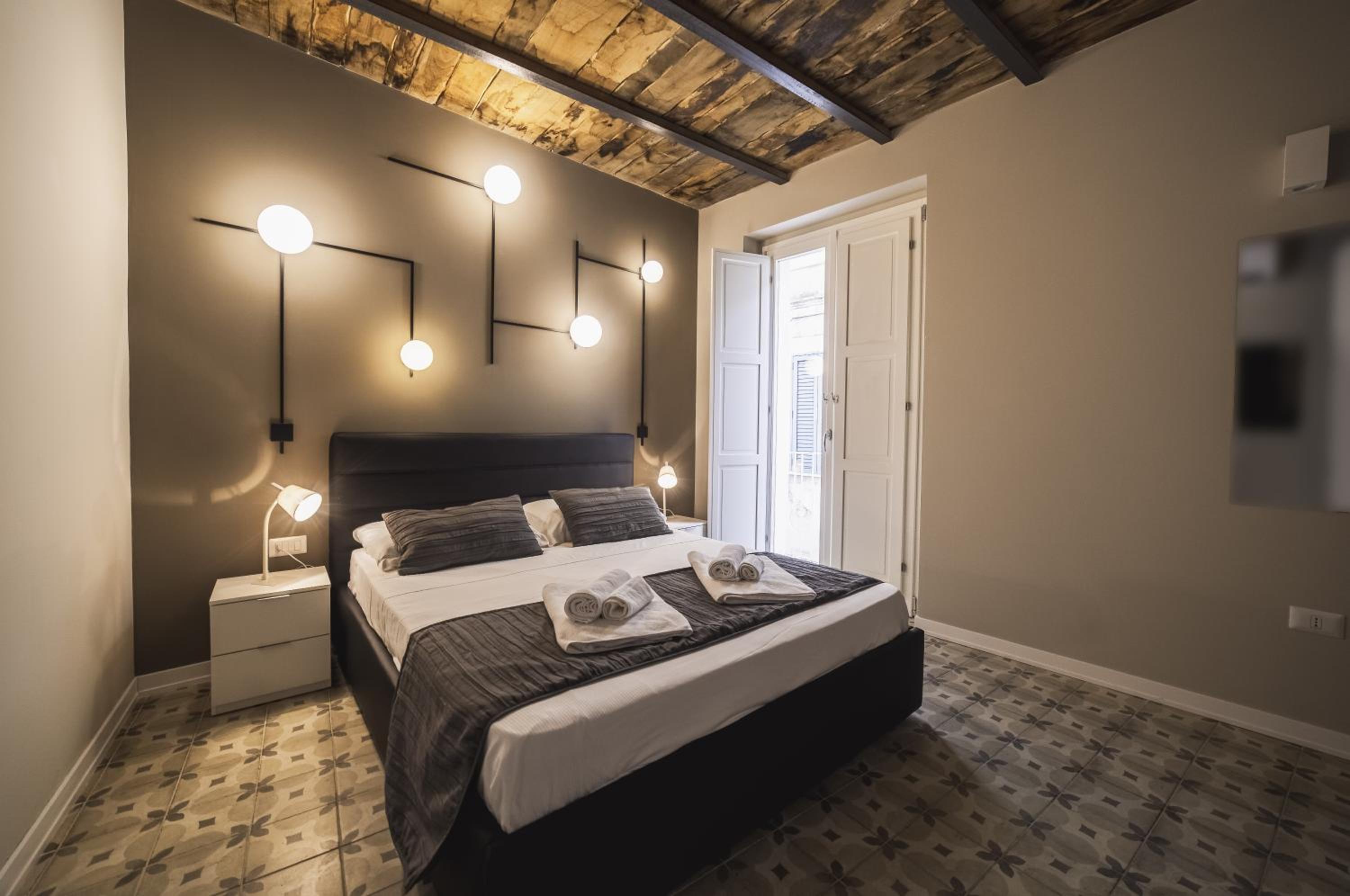 Superior Suite - Photo 6