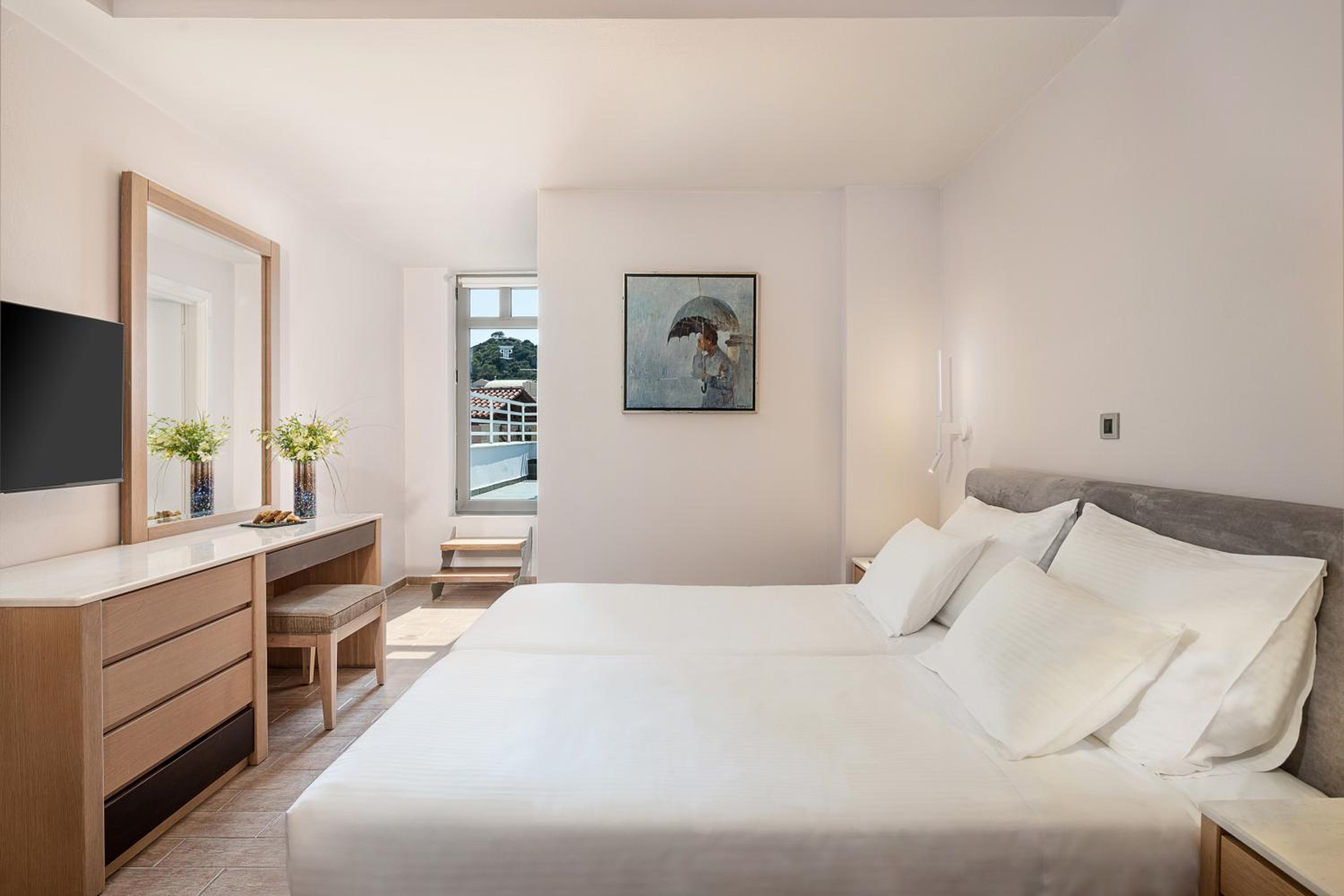Maisonette with Garden or Pool View - Photo 13
