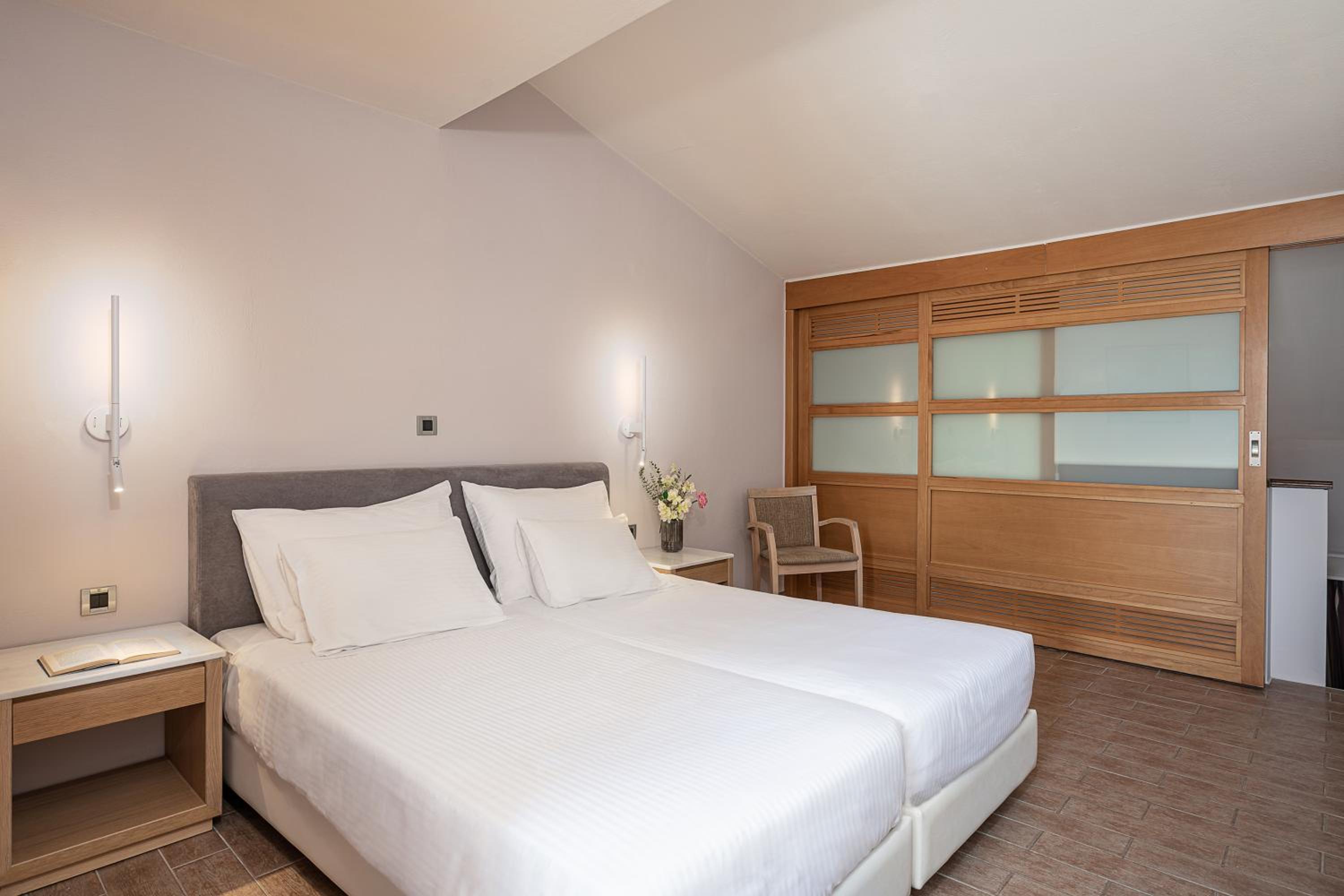 Maisonette with Garden or Pool View - Photo 3