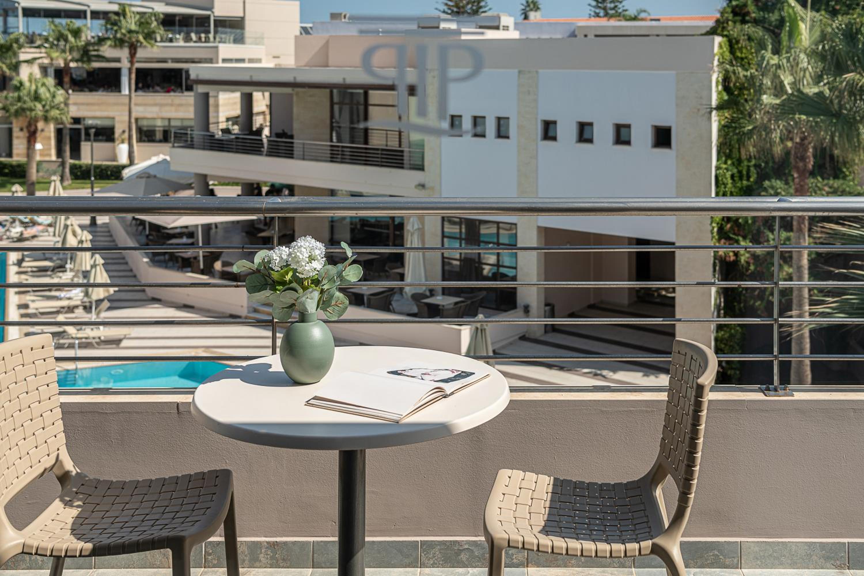 Apartment with Pool View  - Photo 7
