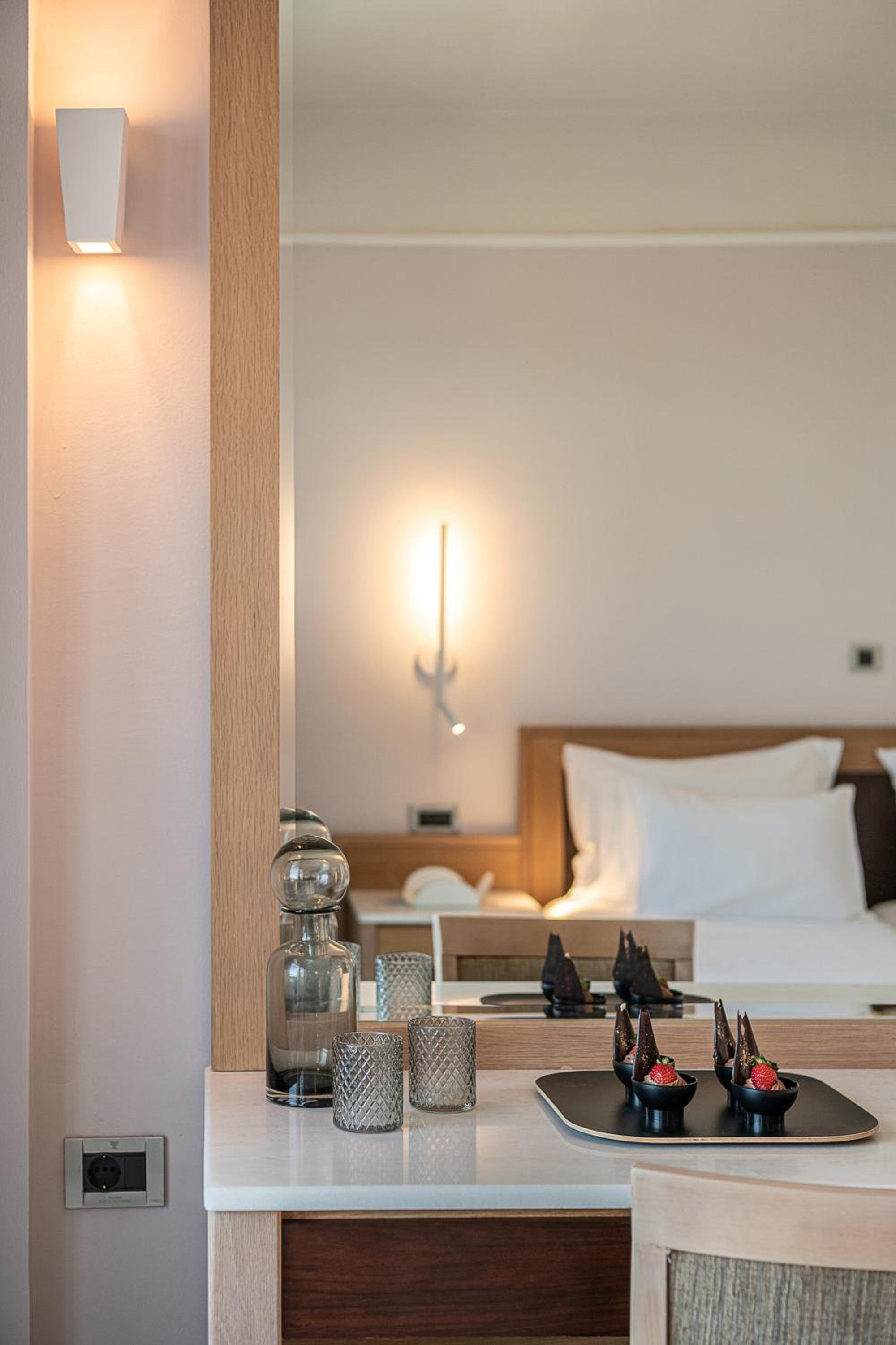Double Room with Sea View - Photo 16