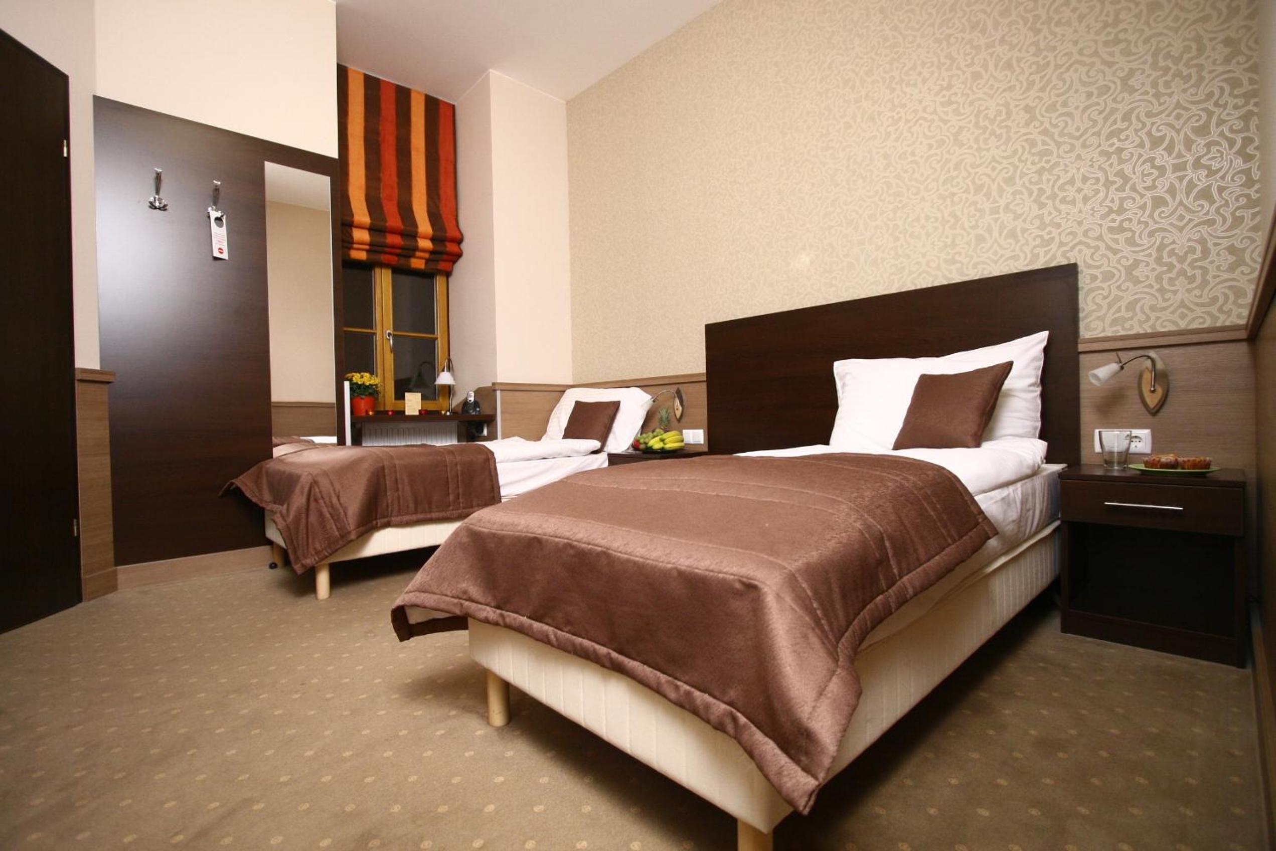 Standard Twin Room - Photo 1