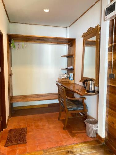 Triple Room with Sea View - Photo 14