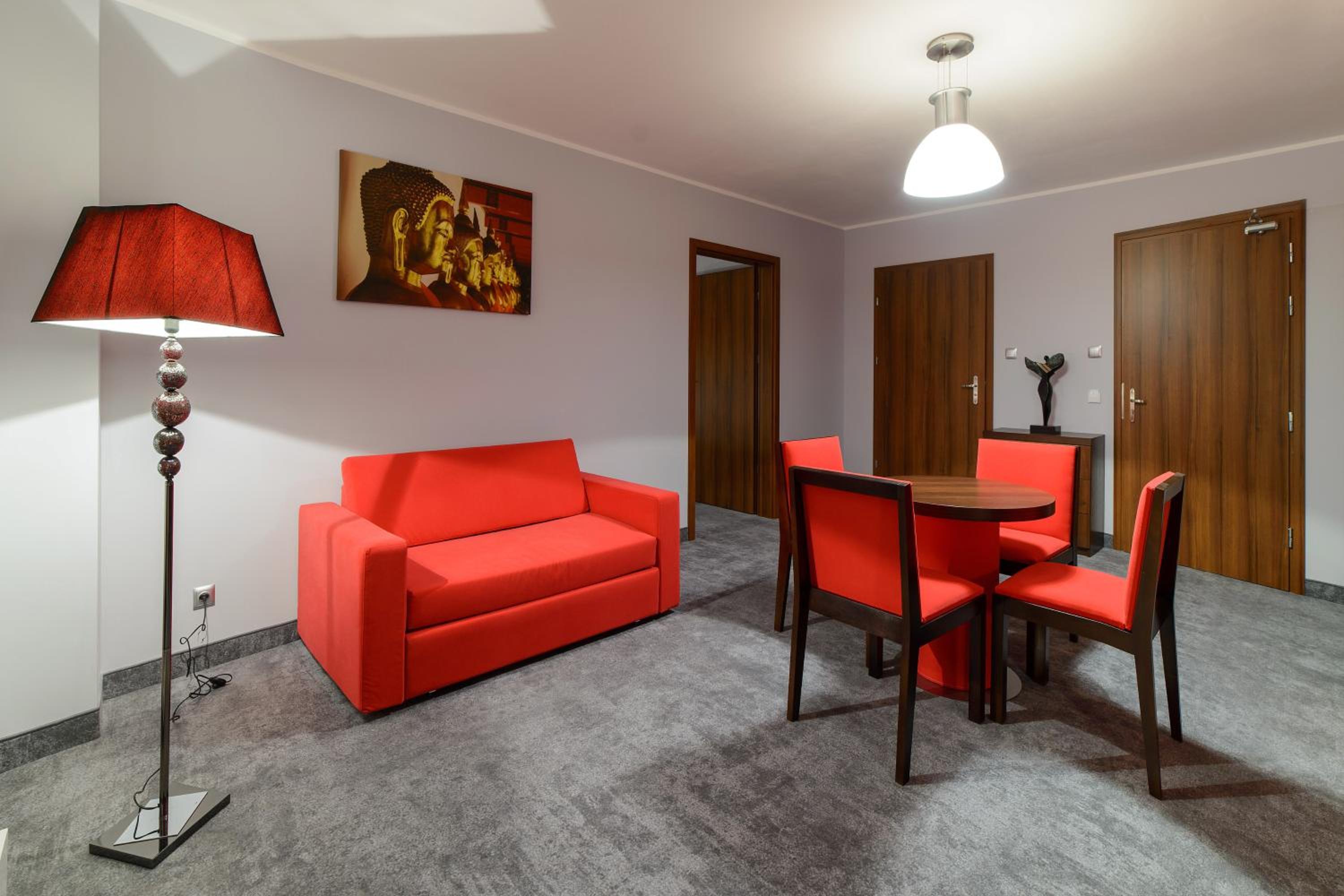 Deluxe Suite - Photo 5