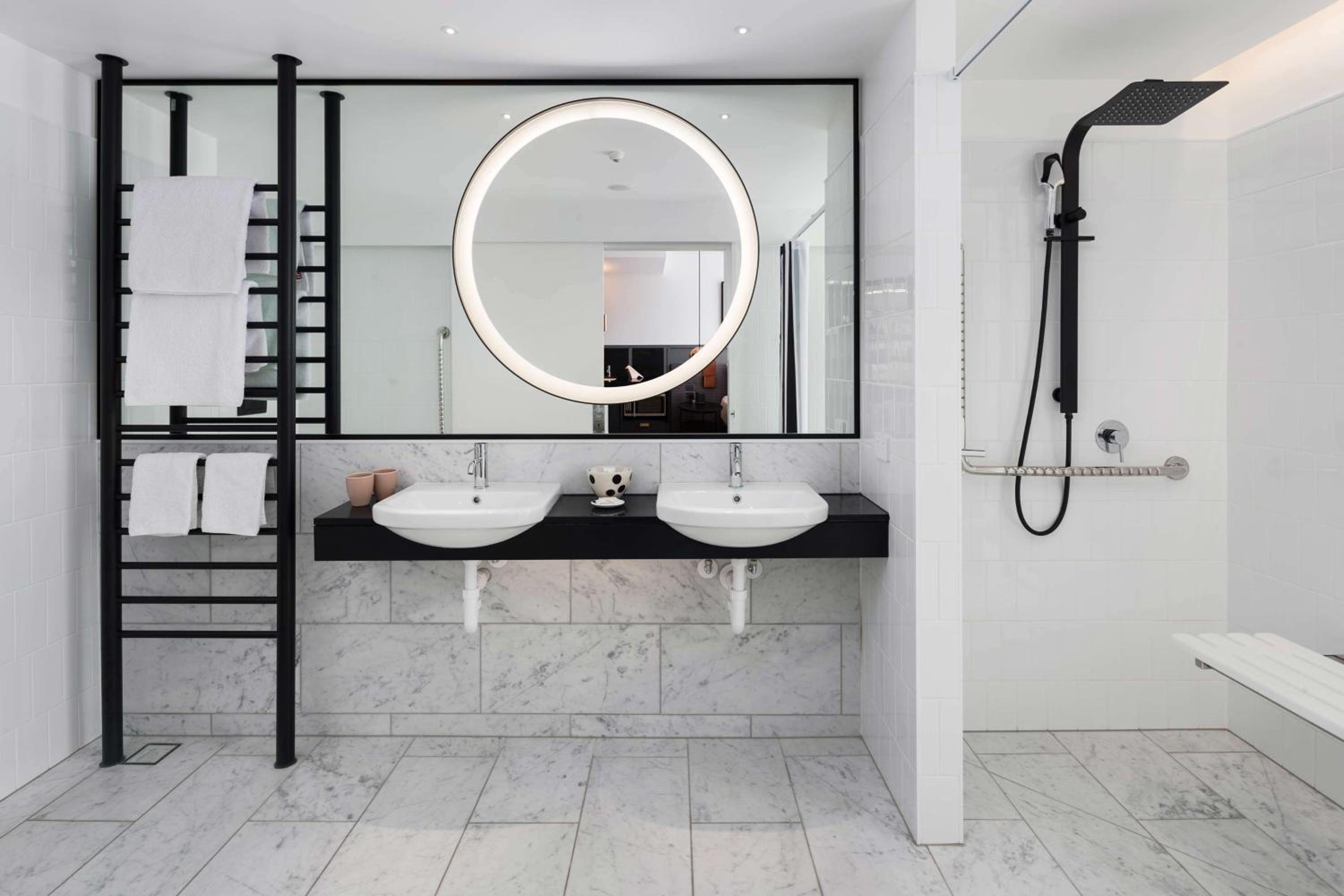 QT King Suite - Accessible
