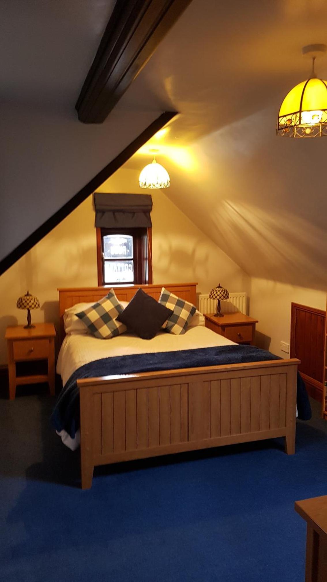 Deluxe Double Room with Shower photo 2