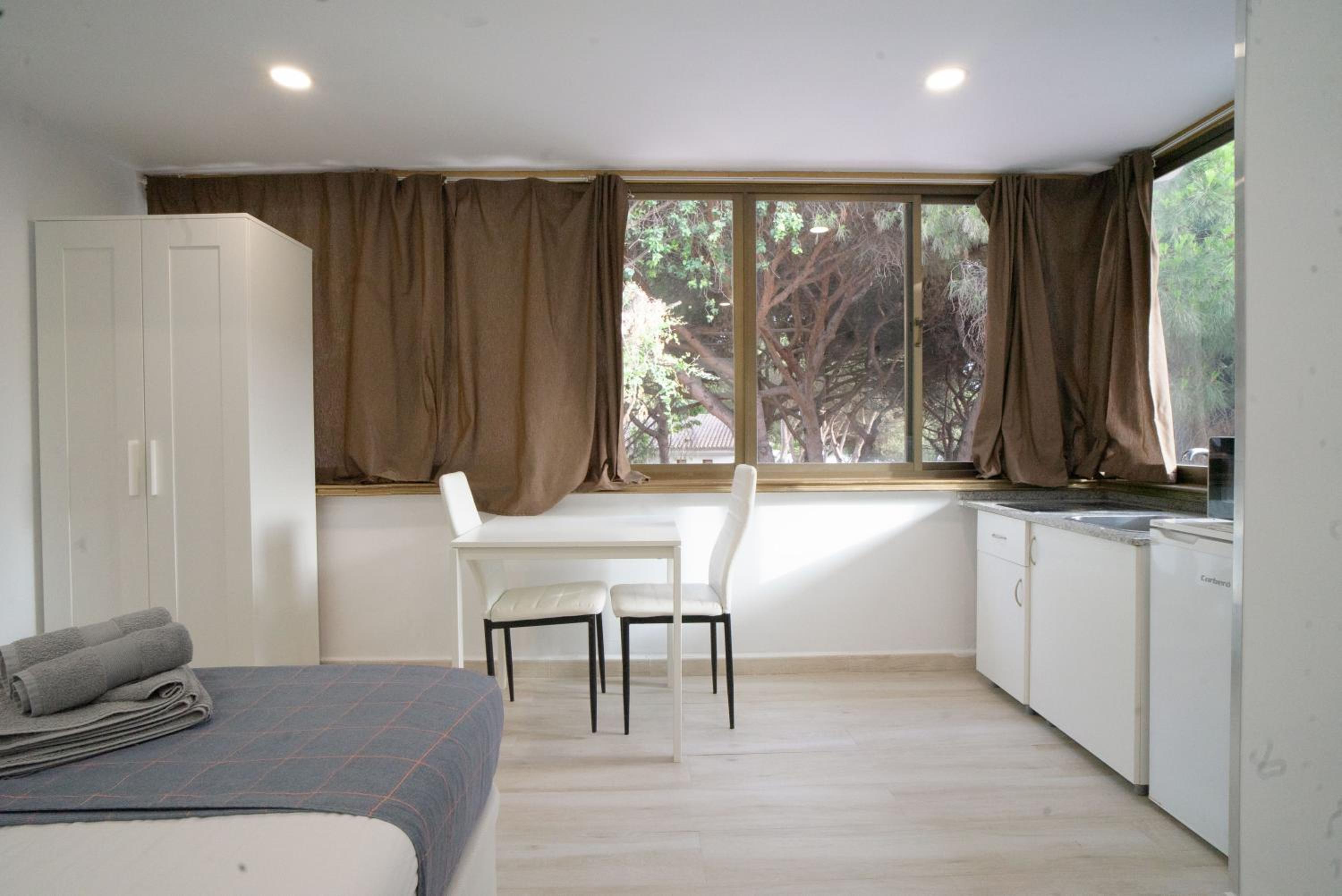 Superior Studio - Photo 1