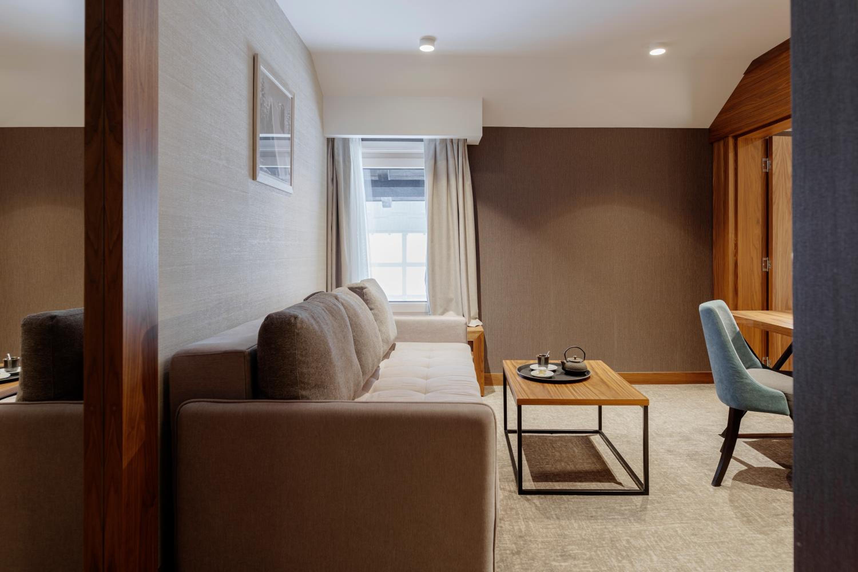 Family Room photo 3