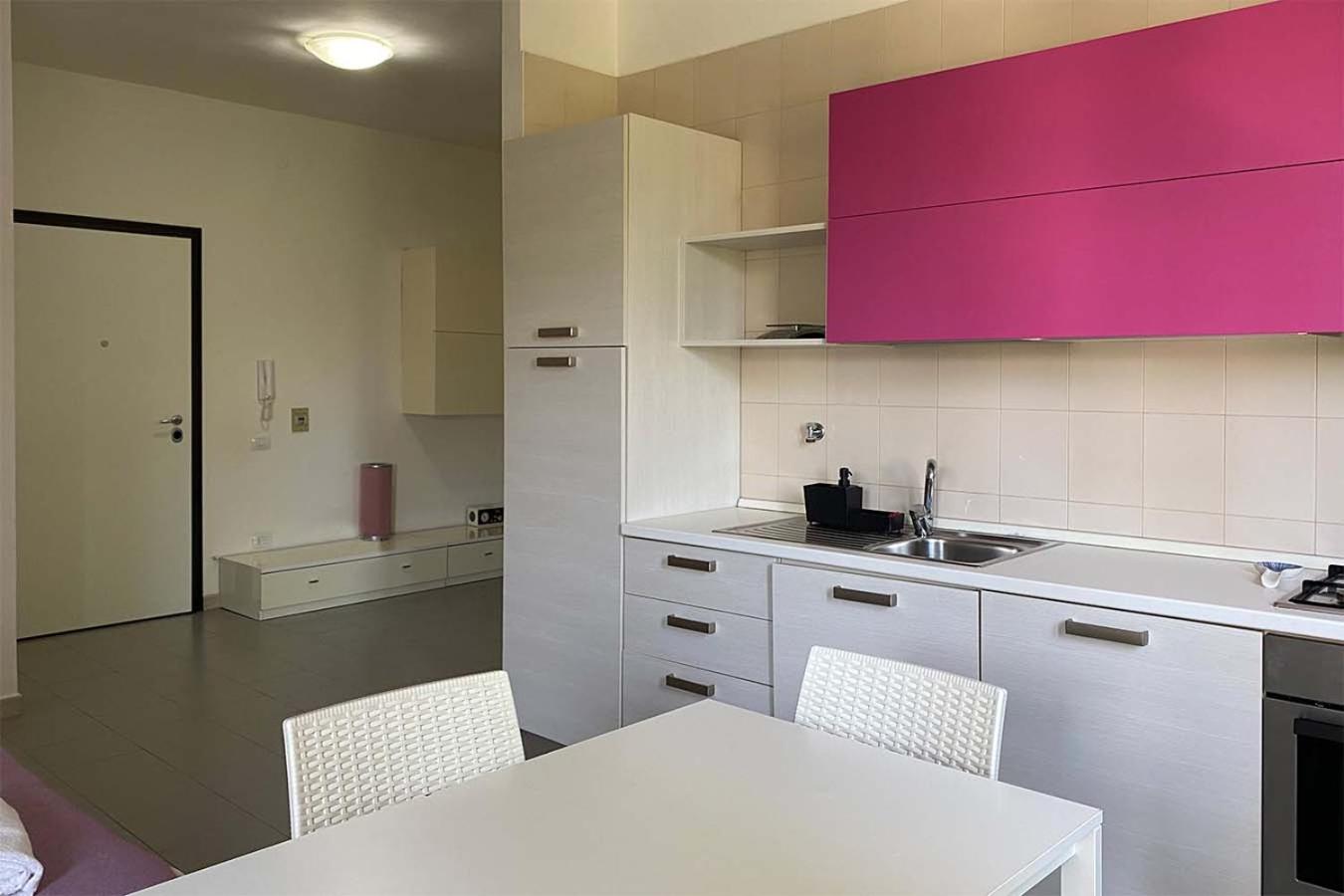 One-Bedroom Apartment (2 Adults) - Fucsia - Photo 12