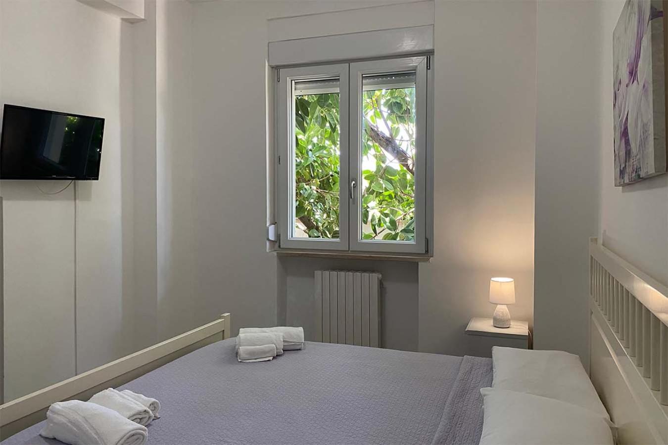 One-Bedroom Apartment (2 Adults) - Fucsia - Photo 14