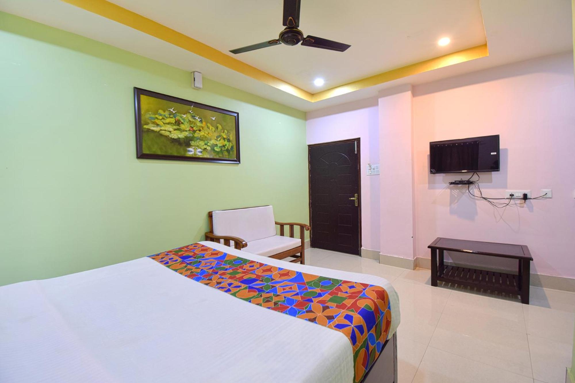 Deluxe Room - Photo 3