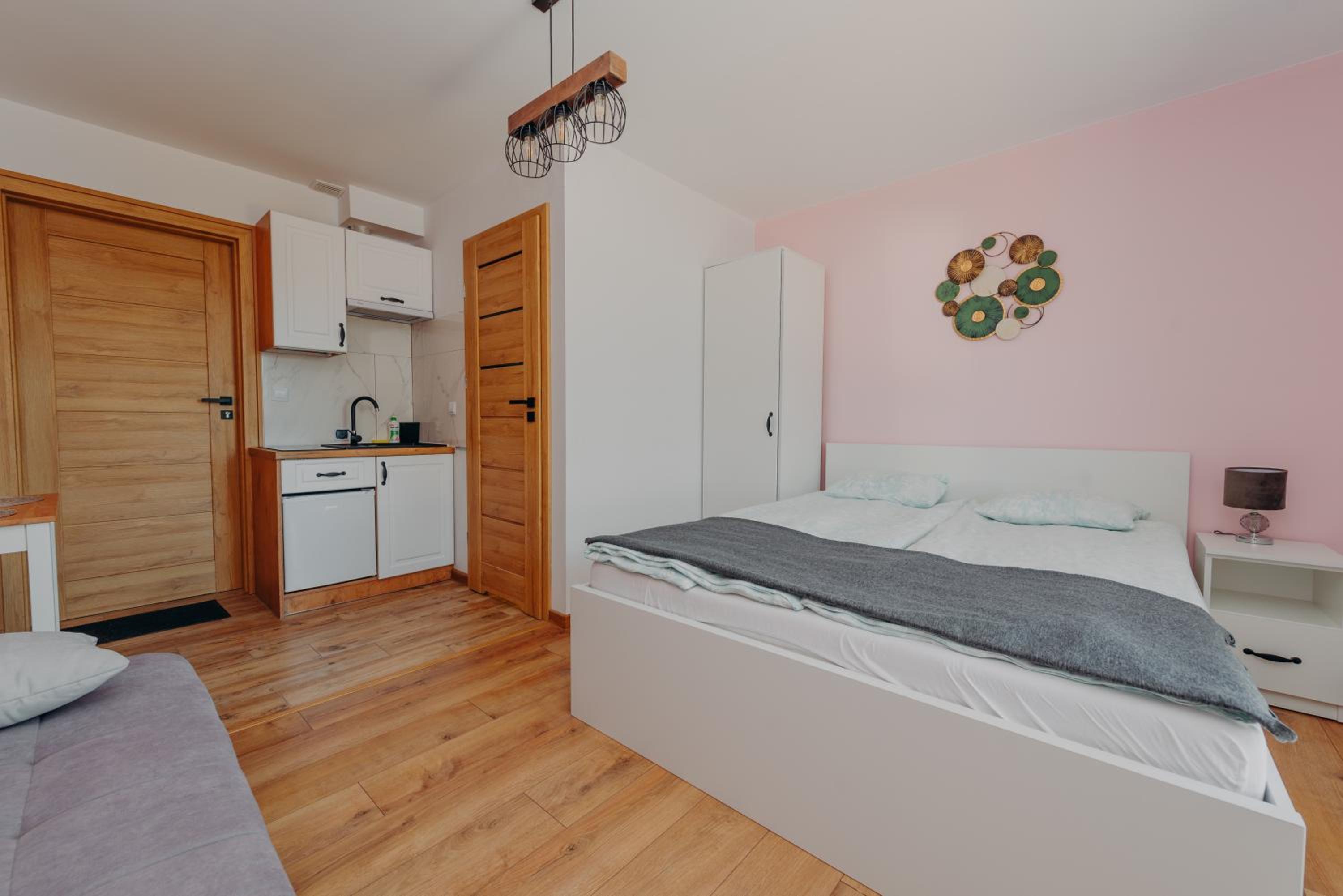 Quadruple Room with Shower - Photo 4