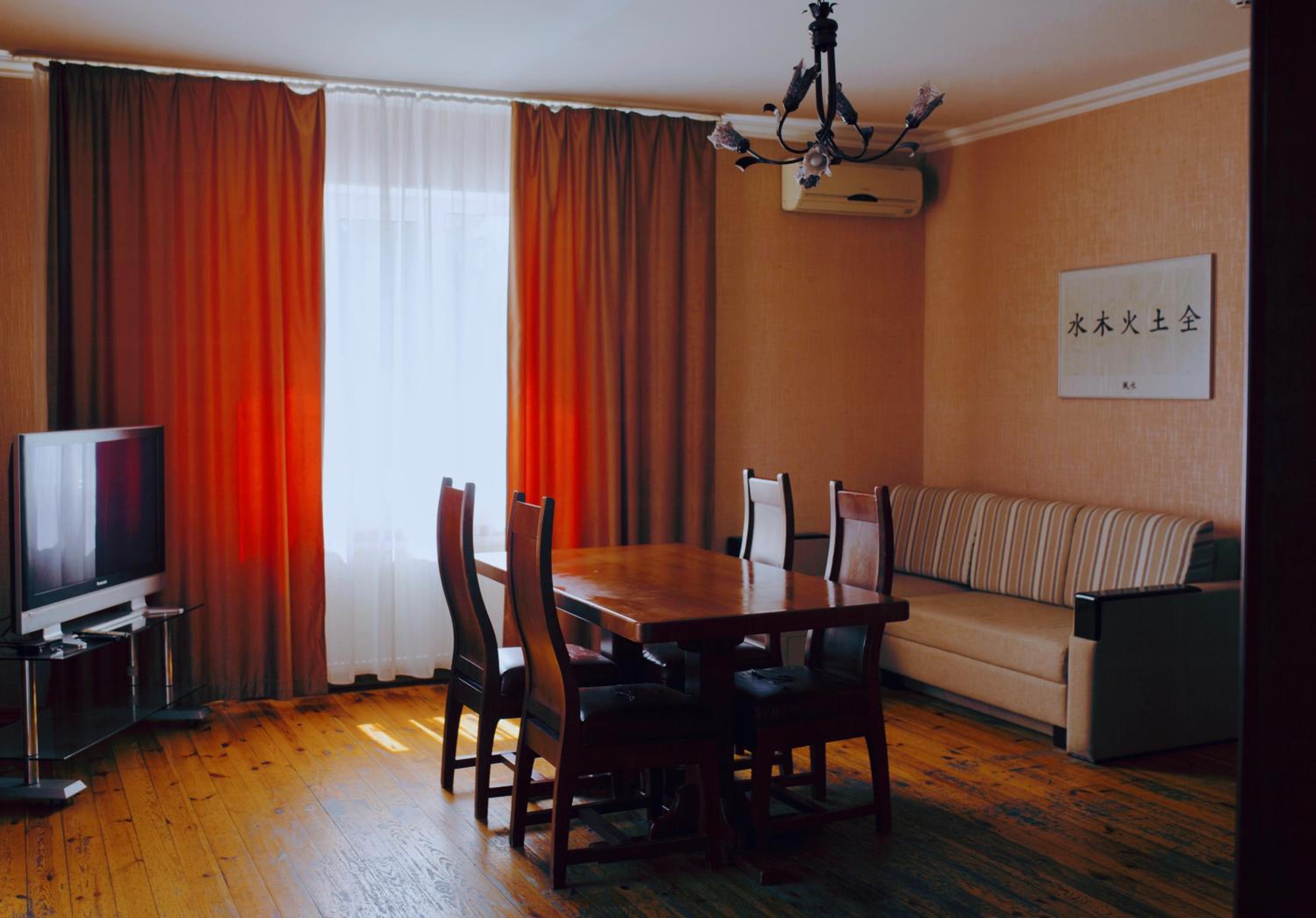 One-Bedroom Suite photo 1