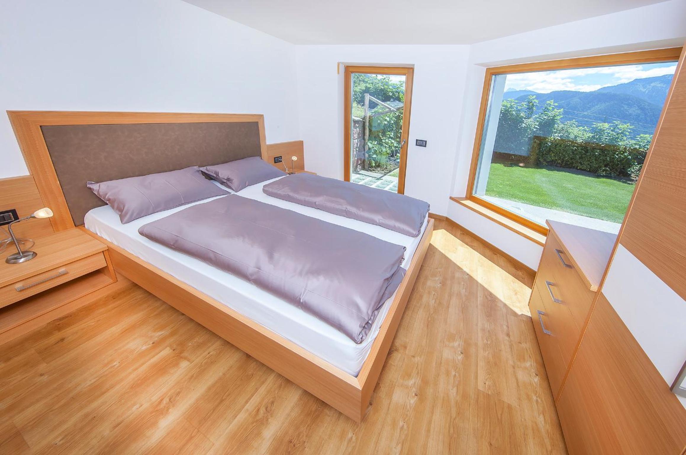 One-Bedroom Apartment with Garden View