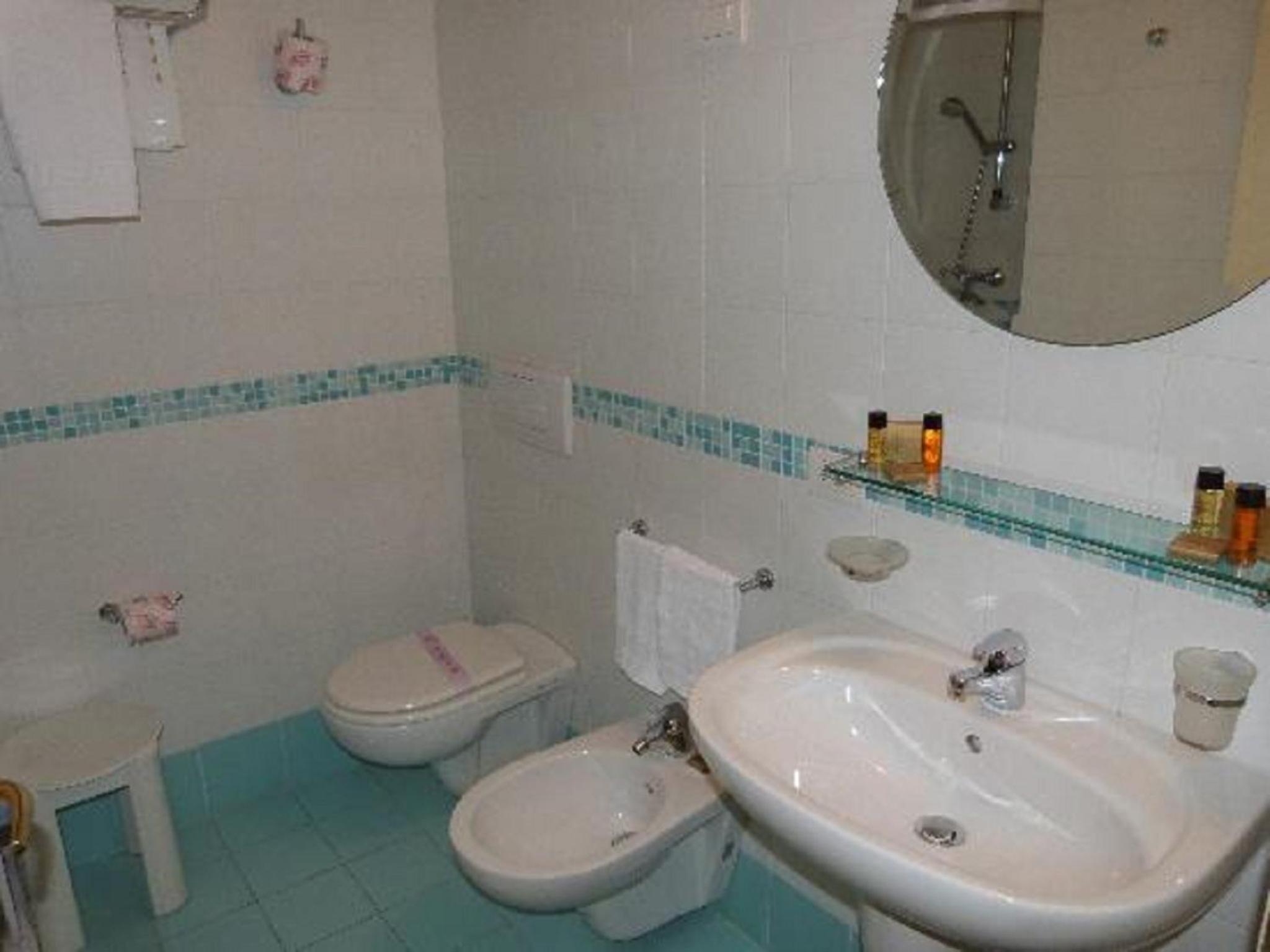Standard Double or Twin Room photo 2