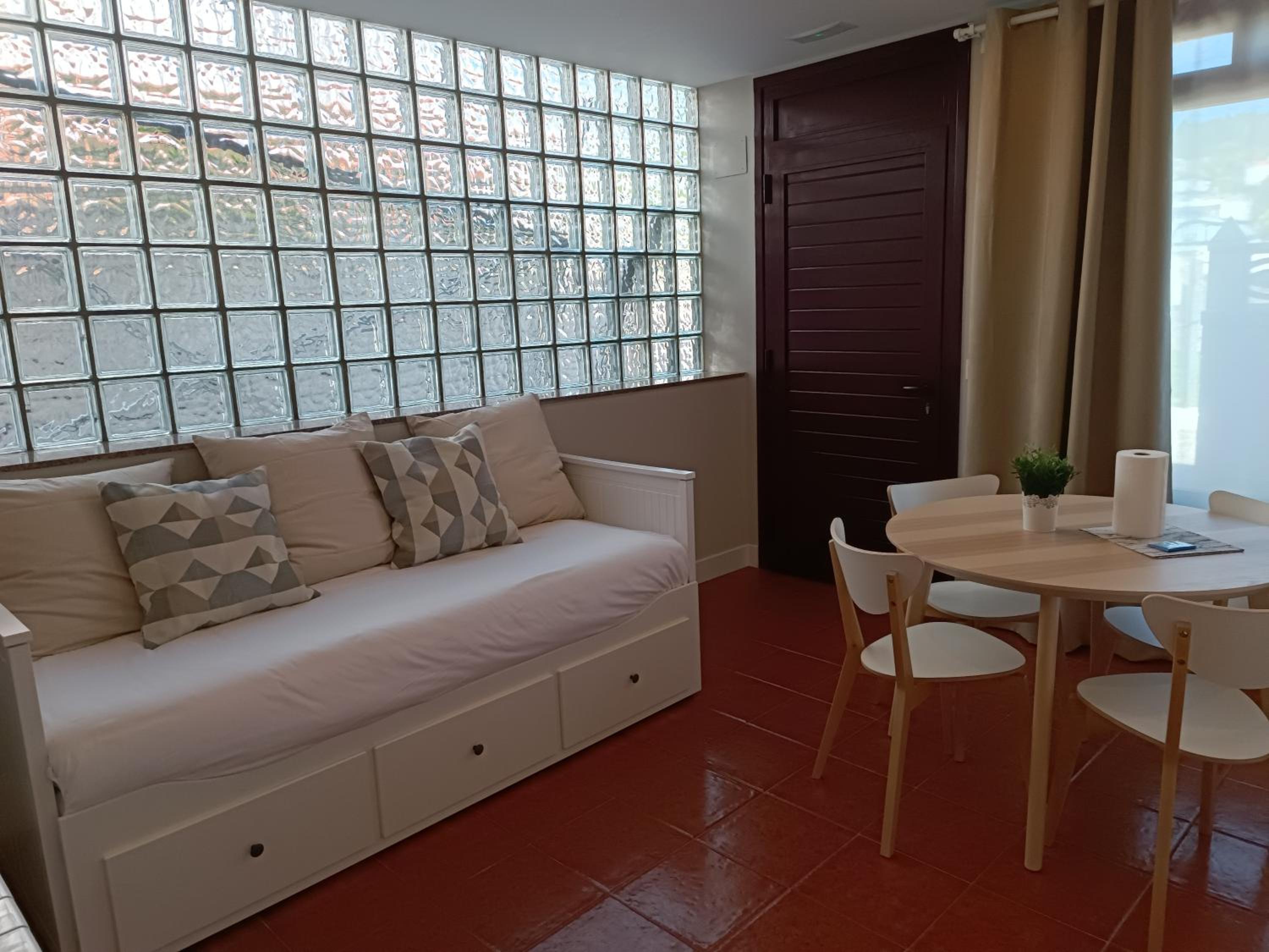 Estudio con terraza