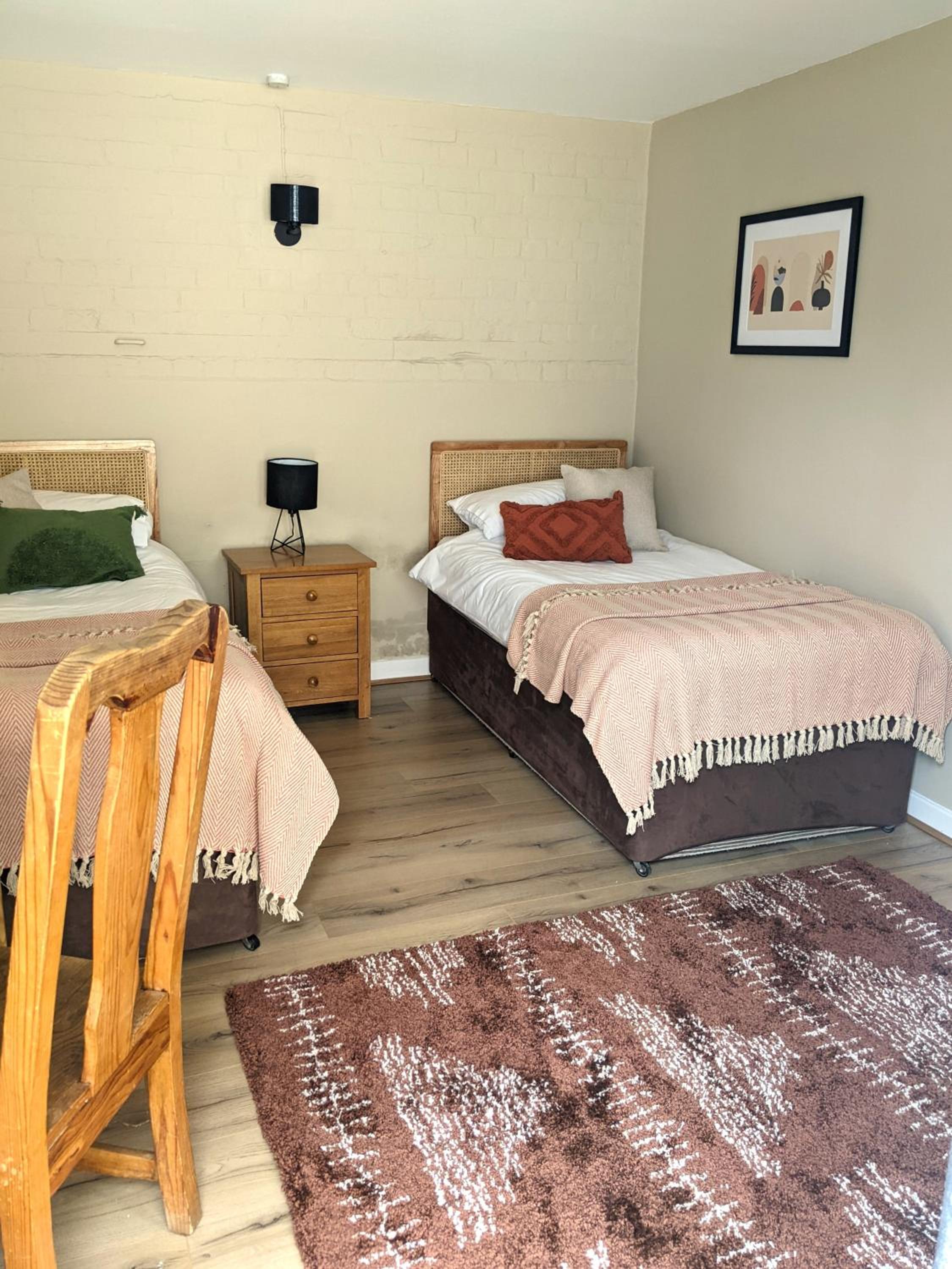 Twin Room - Photo 1