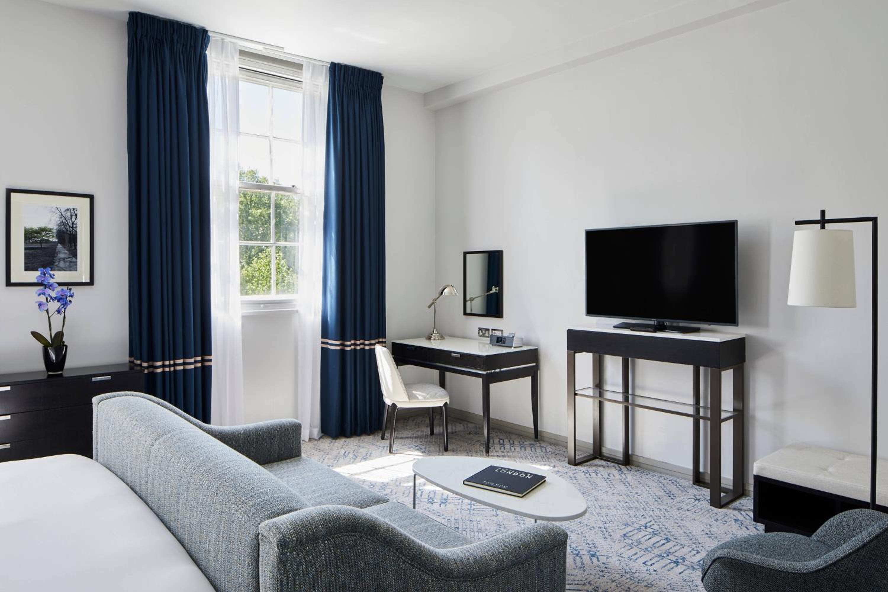Executive King Room with Executive Lounge Access
