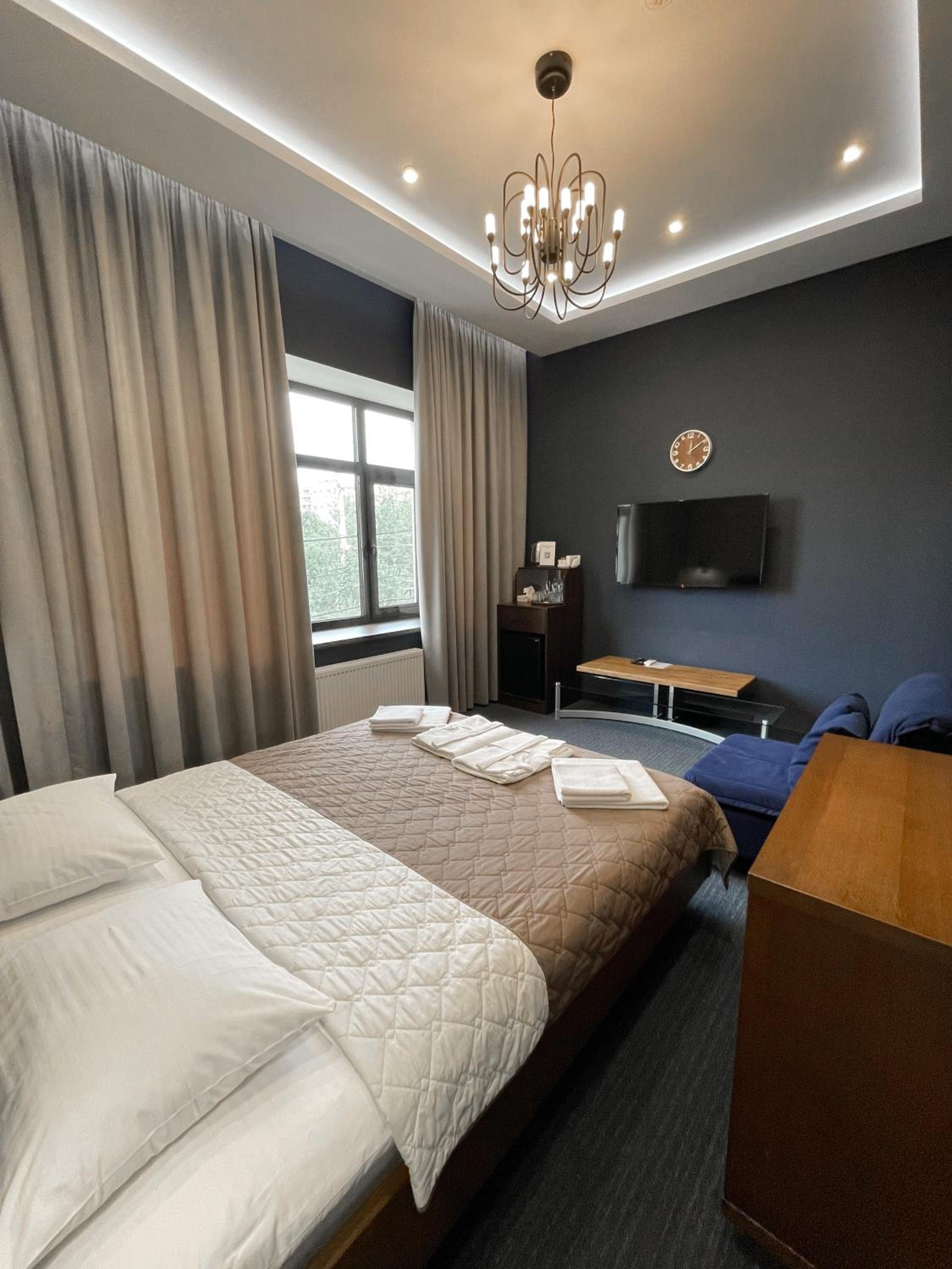 Triple Room with Bath photo 1