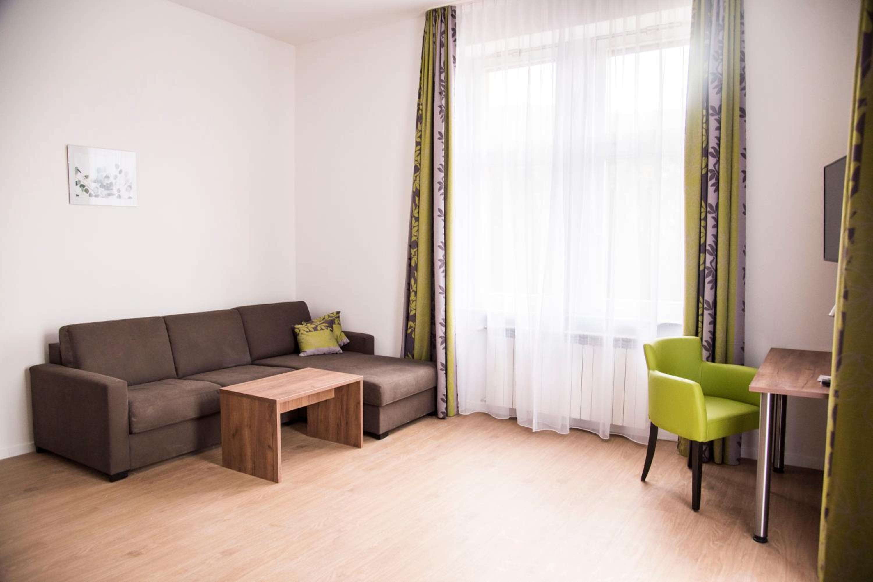 One-Bedroom Apartment photo 2