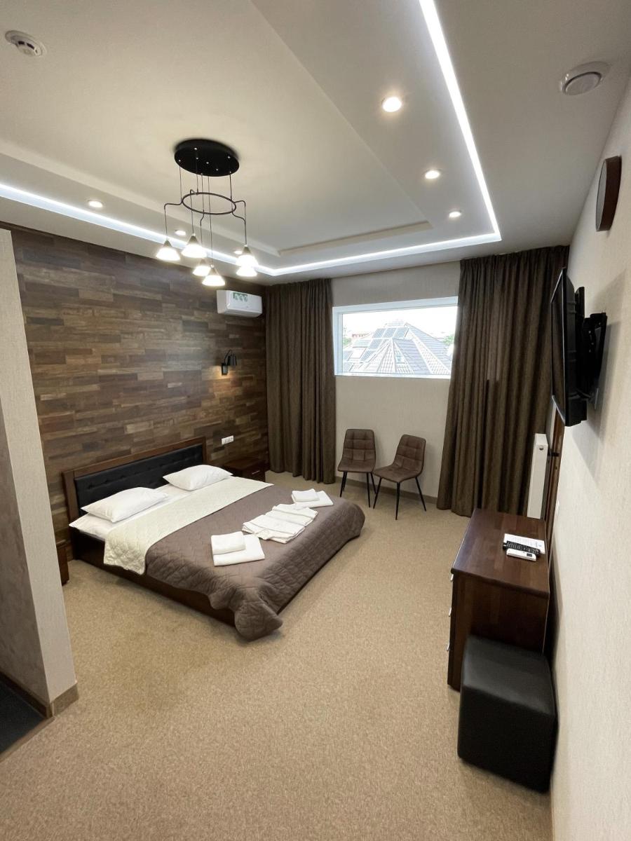 Budget Double Room photo 3