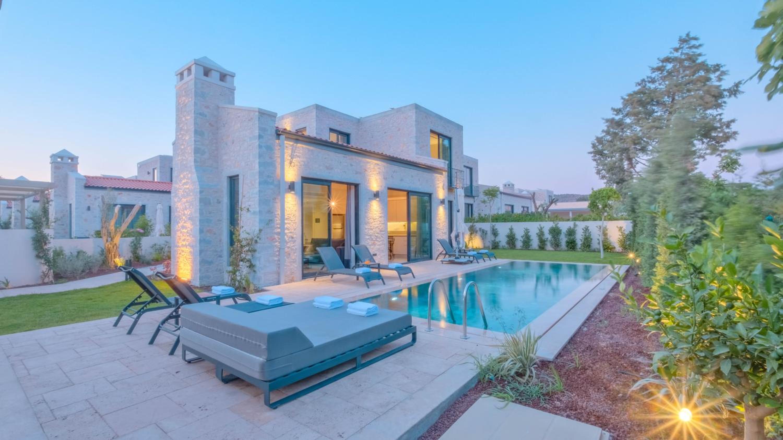Villa with Private Pool - Photo 66