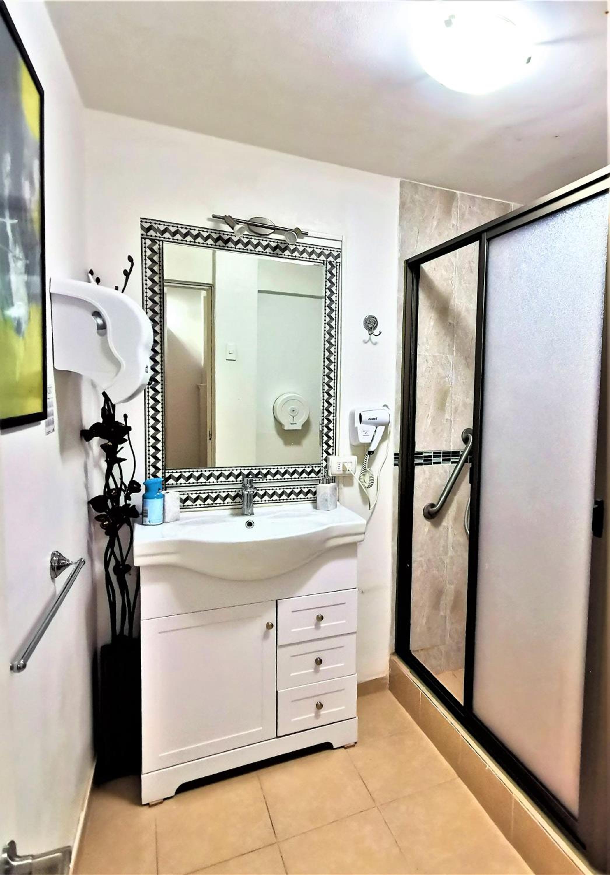 Standard Single Room with Shared Bathroom photo 2