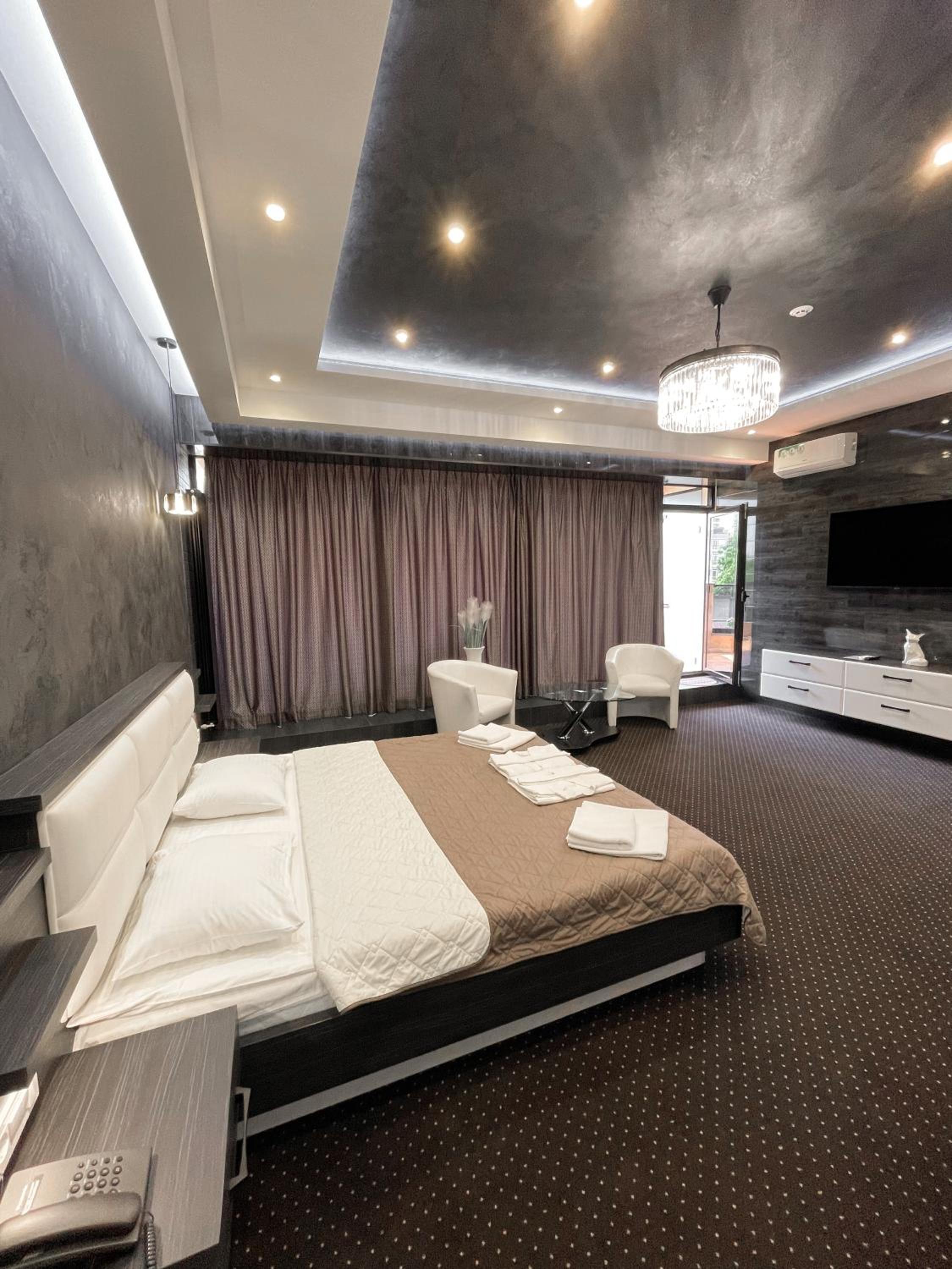 Suite with Terrace photo 2