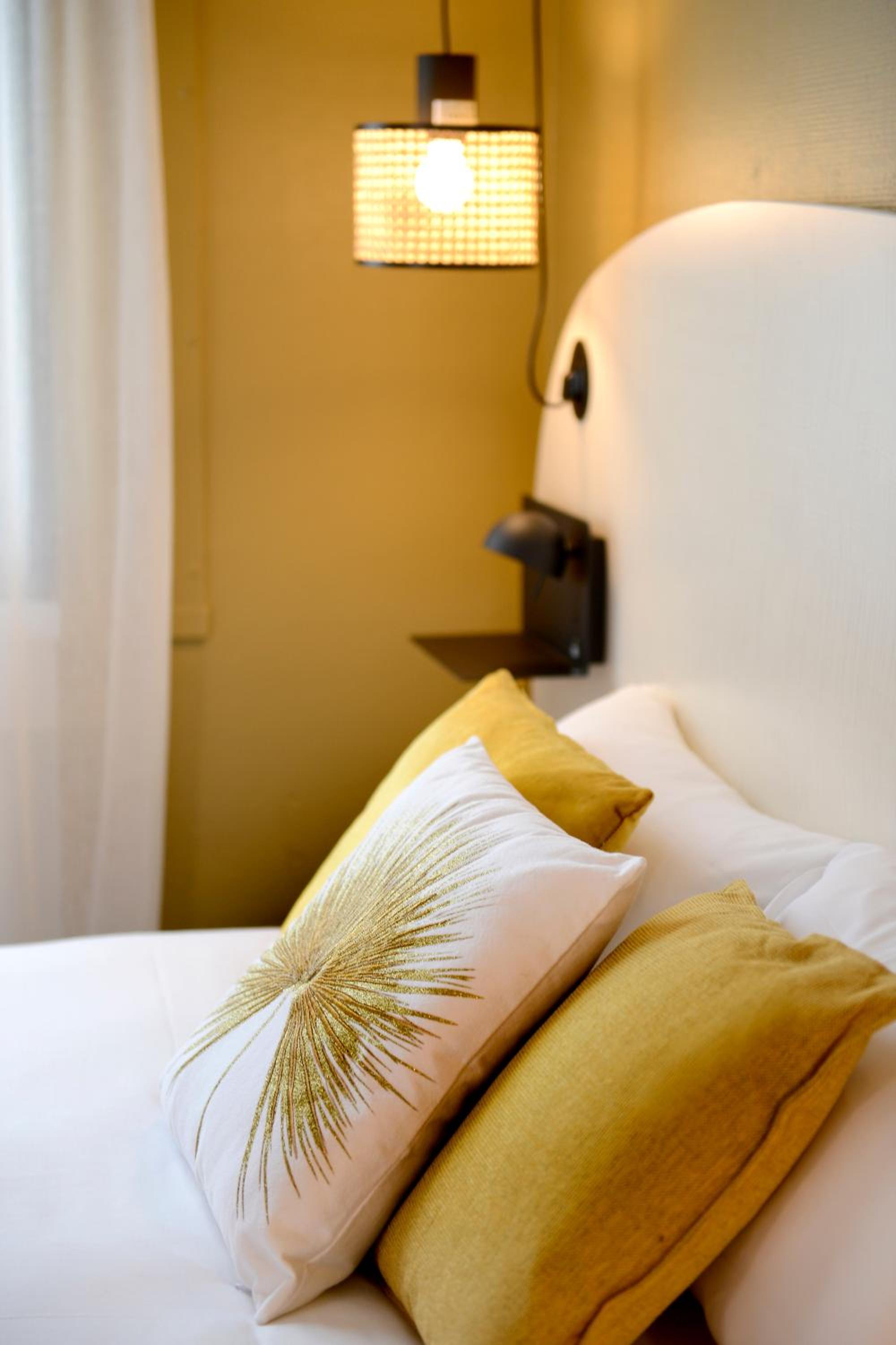 Standard Double Room - Photo 6