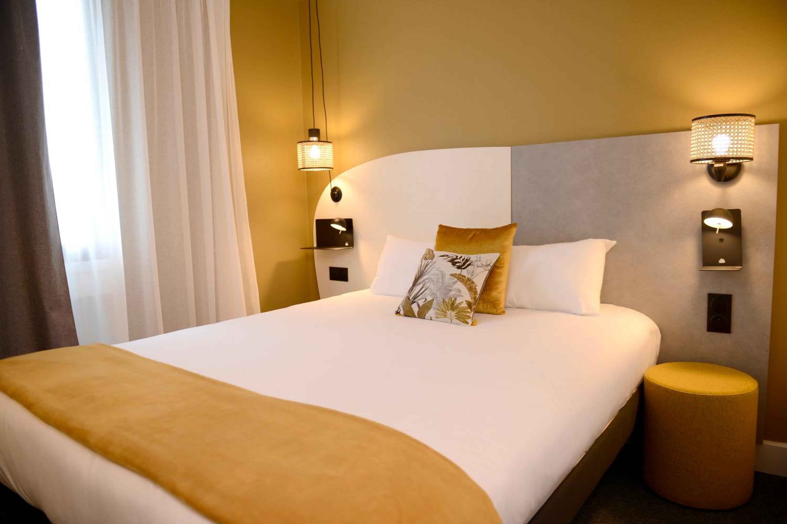 Standard Double Room - Photo 3