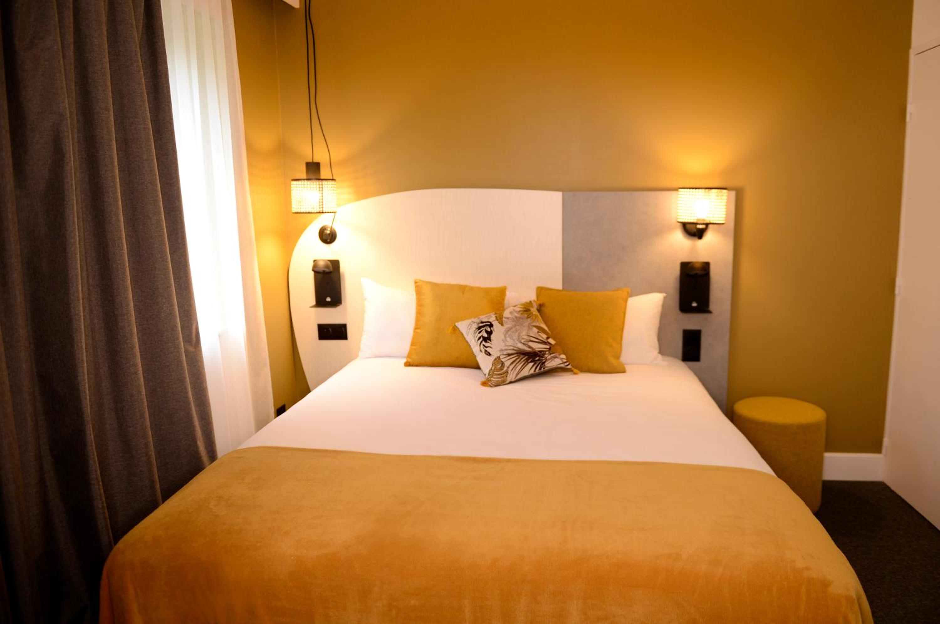 Standard Triple Room - Photo 11