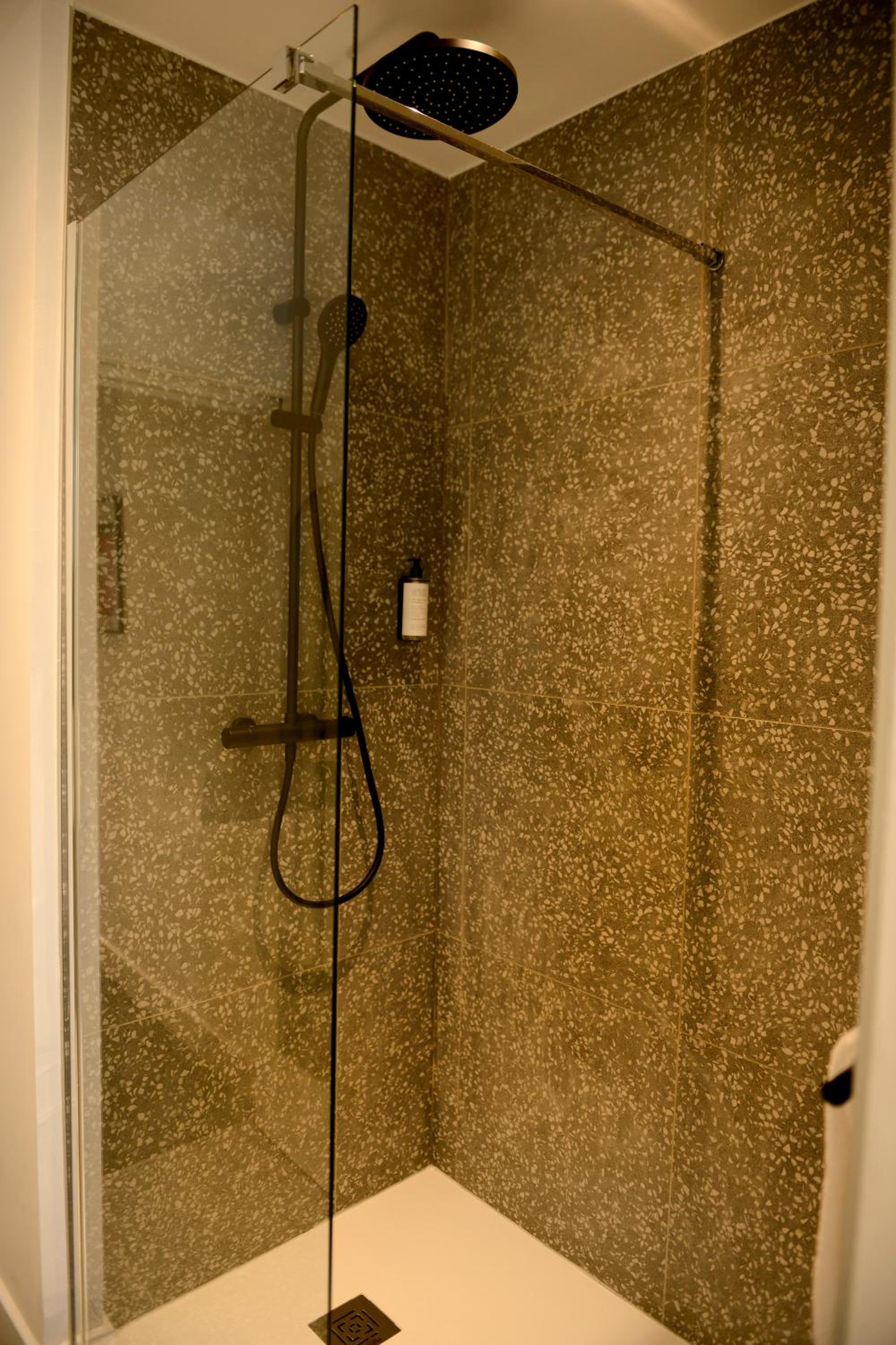 Standard Triple Room - Photo 7