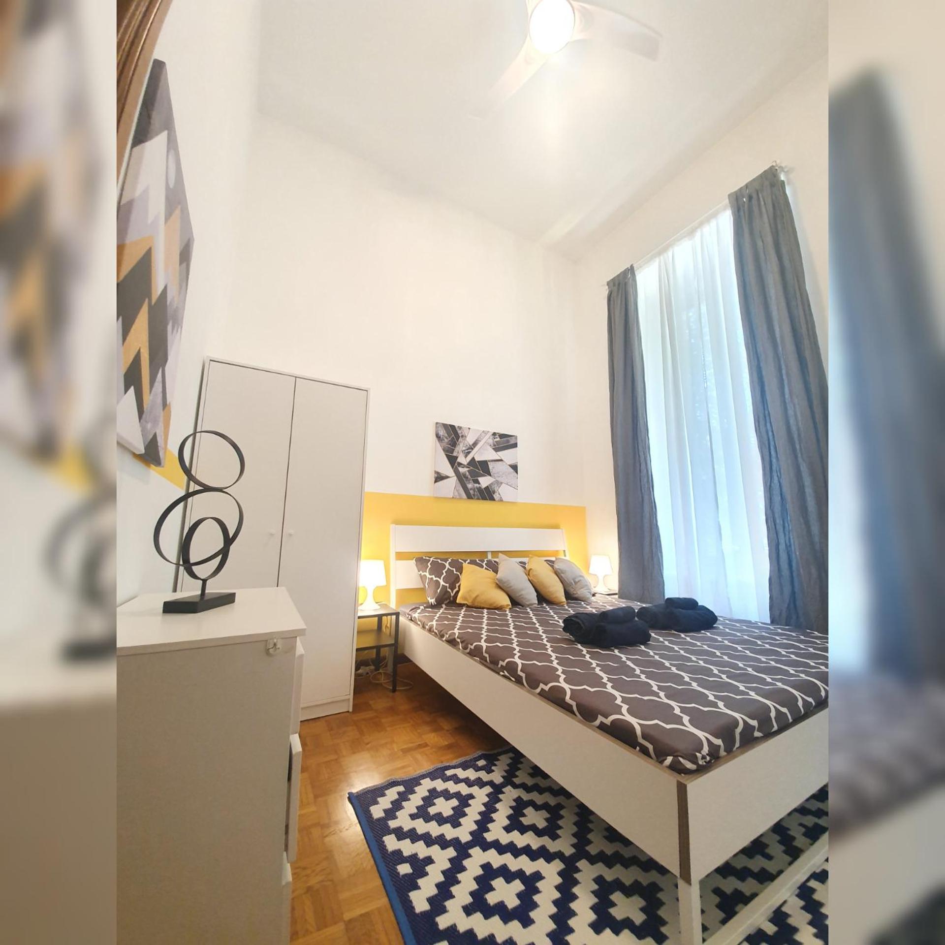 Three-Bedroom Apartment - Photo 21