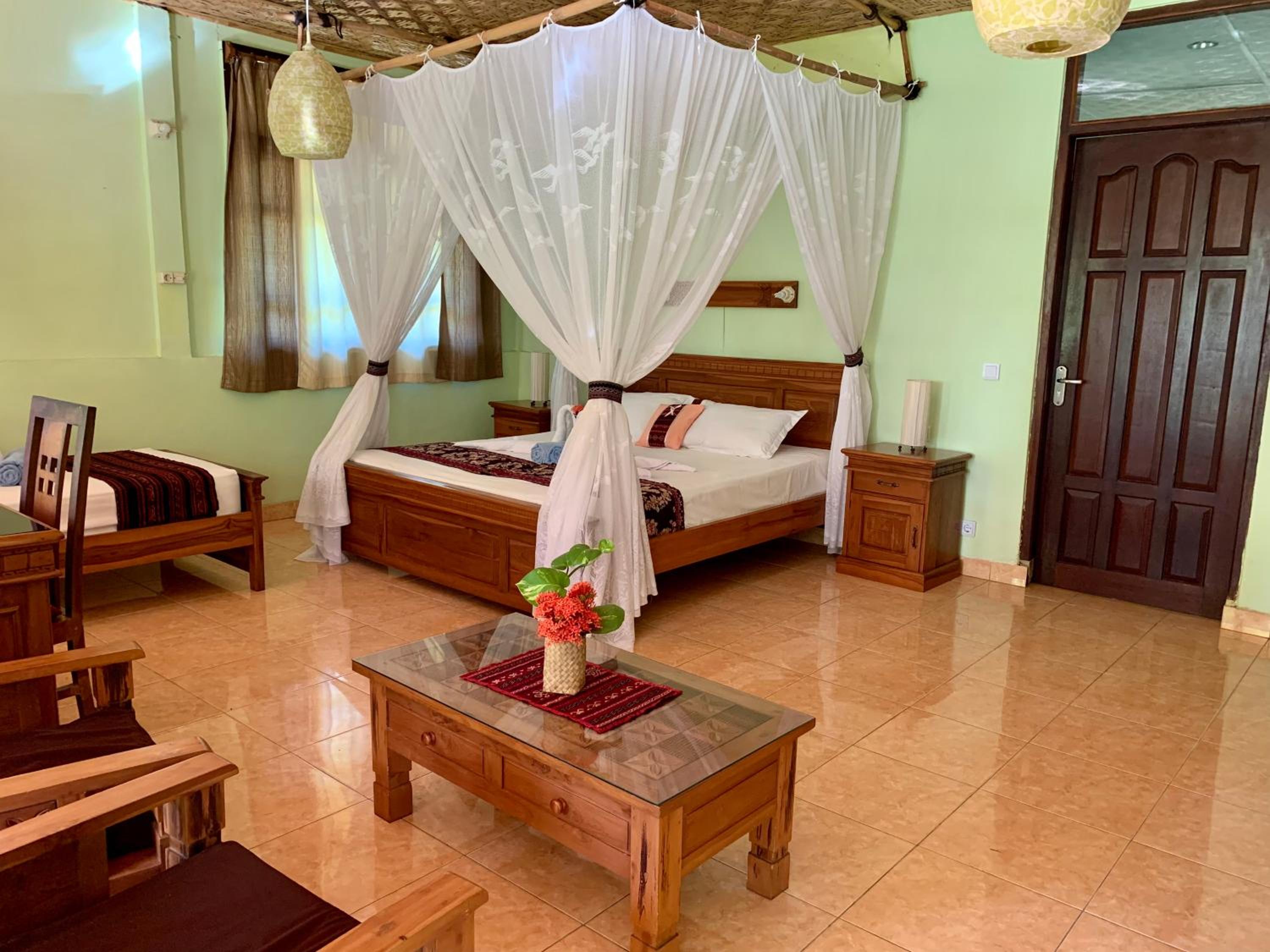 One-Bedroom Bungalow with Sea View - Photo 7