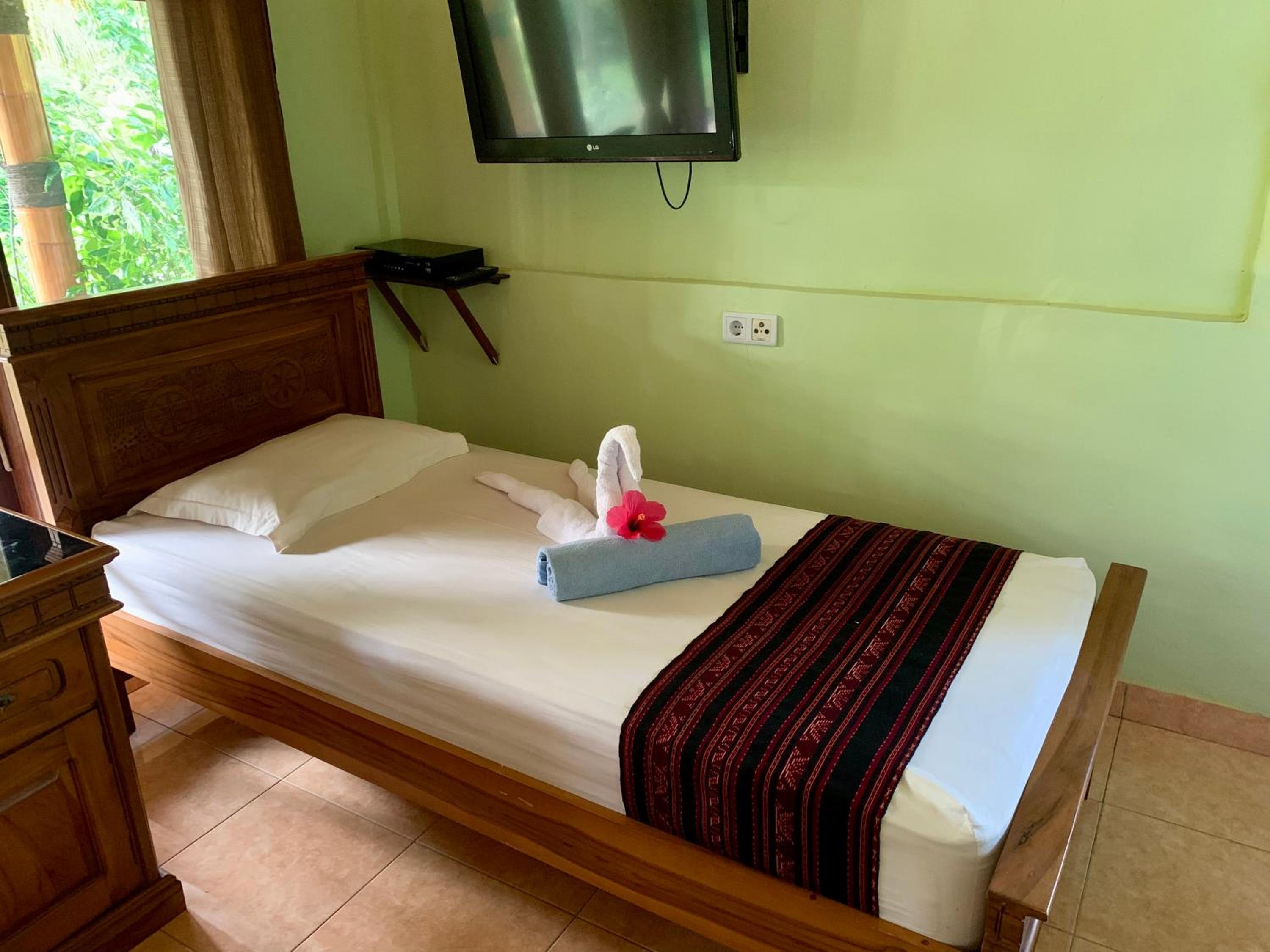 One-Bedroom Bungalow with Sea View - Photo 6